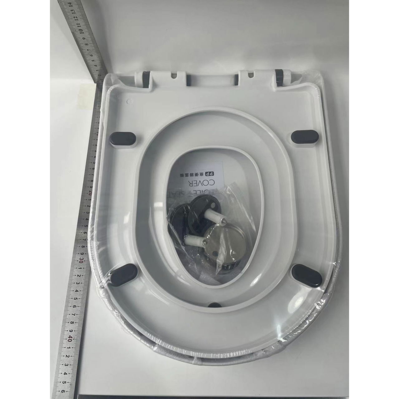 Capac de Toaleta cu Reductie 2 in 1, Flippy, pentru Copii si Adulti, Coborare Lenta si Silentioasa, Instalare Usoara, din PP5 , in Forma de O, Alb [6]