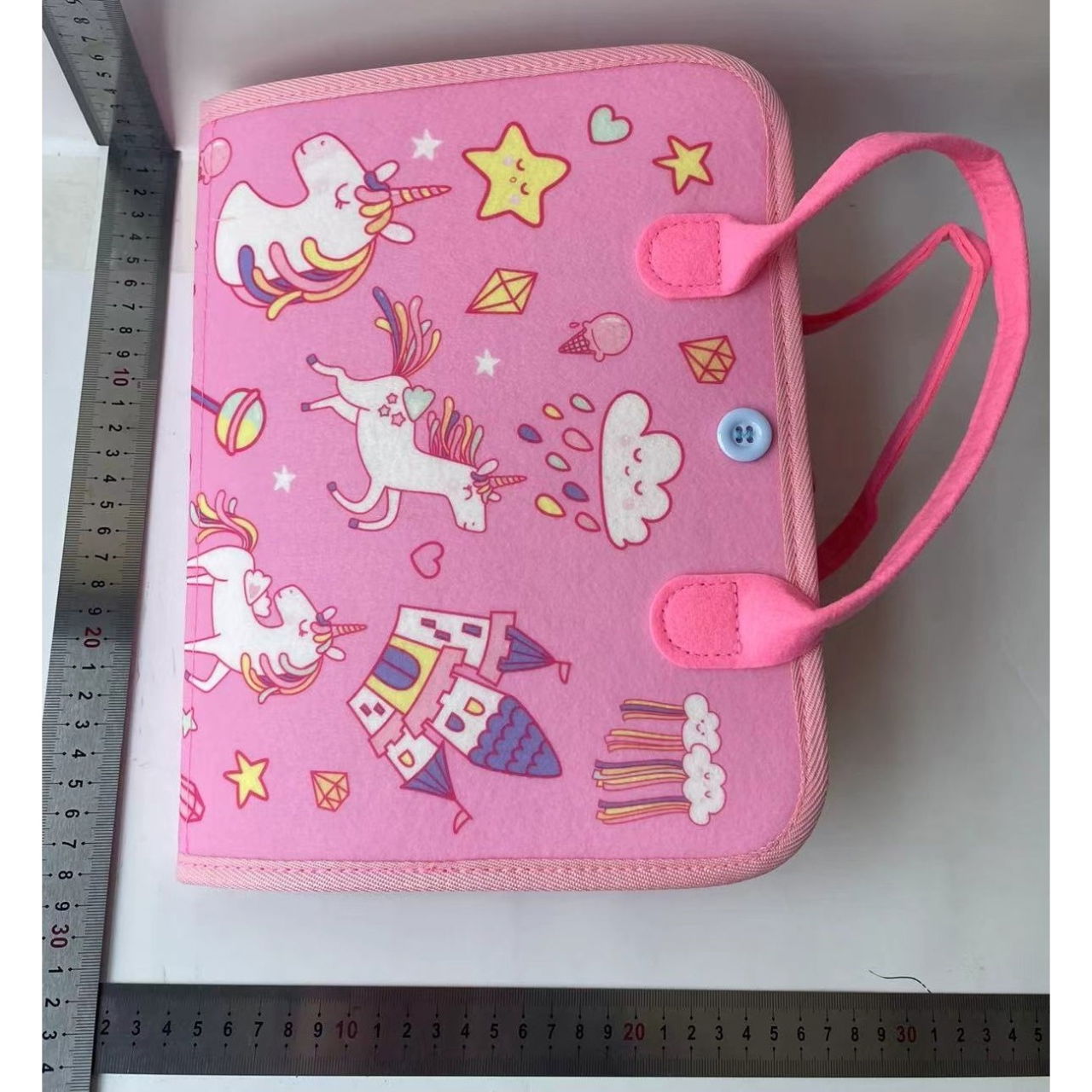 Carte Senzoriala Educativa Montessori, Flippy, Dezvoltare Abilitati Motorii, 5 Pagini, Model Unicorni, 28x22x7 cm, Roz [7]