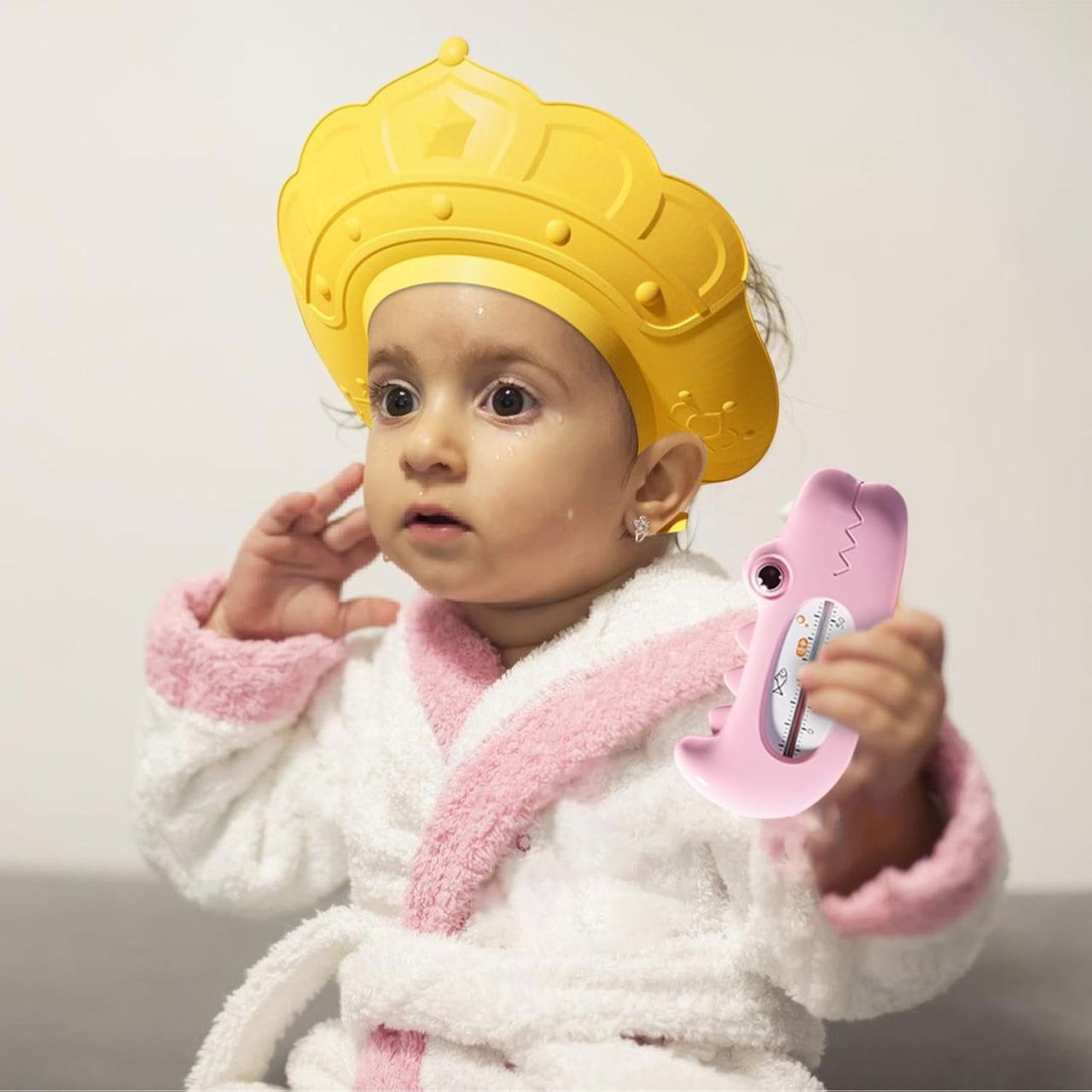 Casca de Dus, Flippy, Previne Scurgerea Apei si Samponului pe Fata, 0-12 Ani, Ajustabila, din TPE+PP, 20 x 23 cm, Model Coroana, Galben [6]