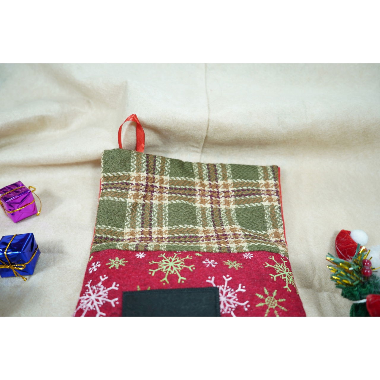 Ciorap Cadouri,Flippy,cu model om de zapada, rosu, marimea 20x40 cm, textil, interior [4]