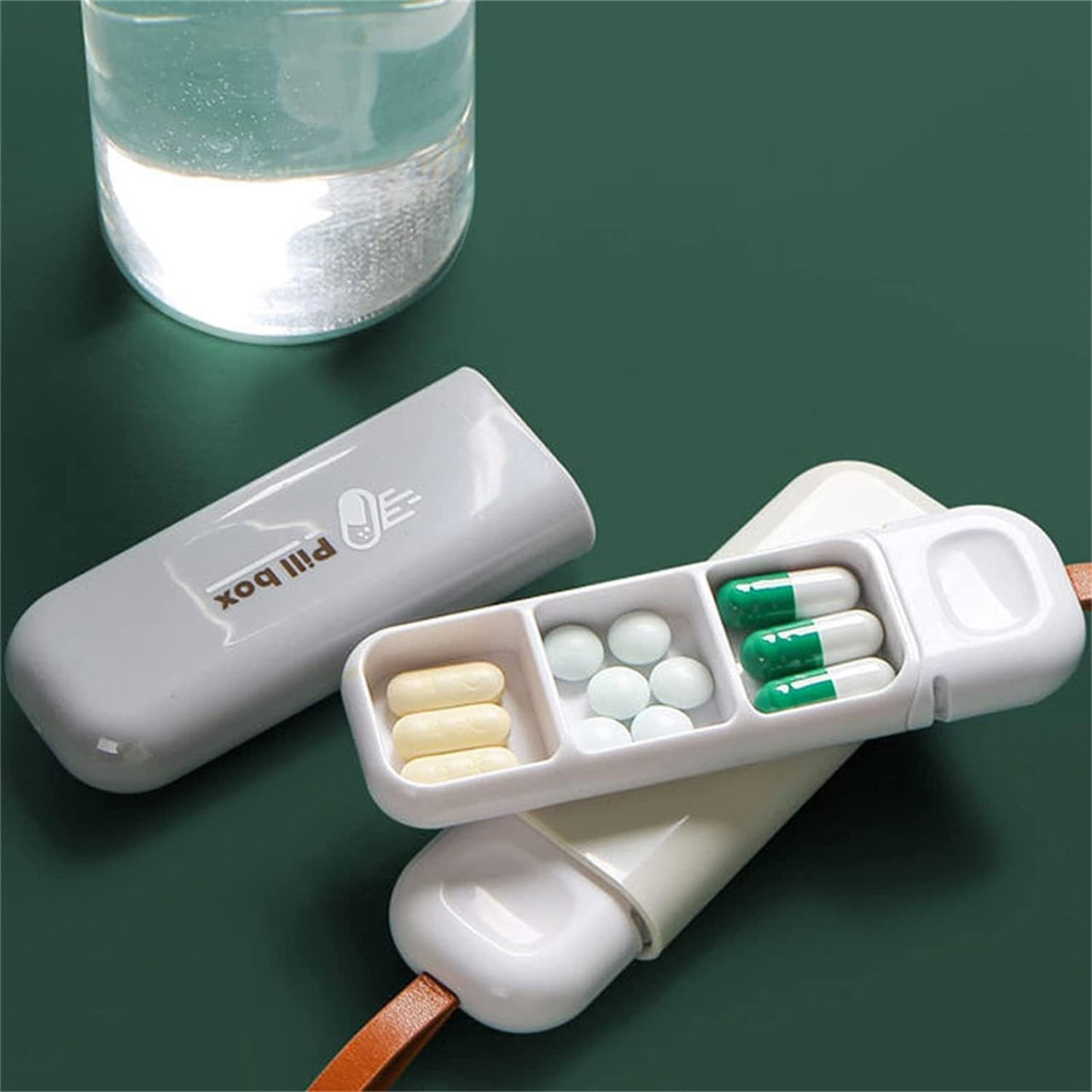 Cutie Depozitare Medicamente, Flippy, Portabila, 3 Compartimente, Tip Breloc, Plastic, Glisanta, Gri, 10.7x3.6x1.6 cm [2]