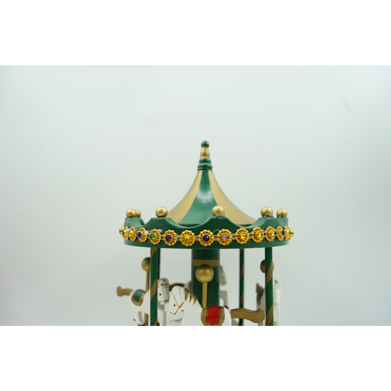 Cutiuta muzicala decorata de Craciun, Carusel rotativ, Verde, din Lemn, Interior, Flippy [3]