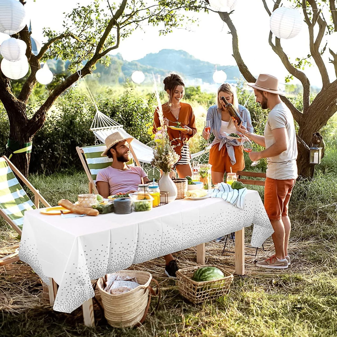 Fata de Masa, Flippy, din PEVA, Imprimeu Buline, 137 x 274 cm, Impermeabila, Fara Pete, Curatare Rapida, Argintiu [3]