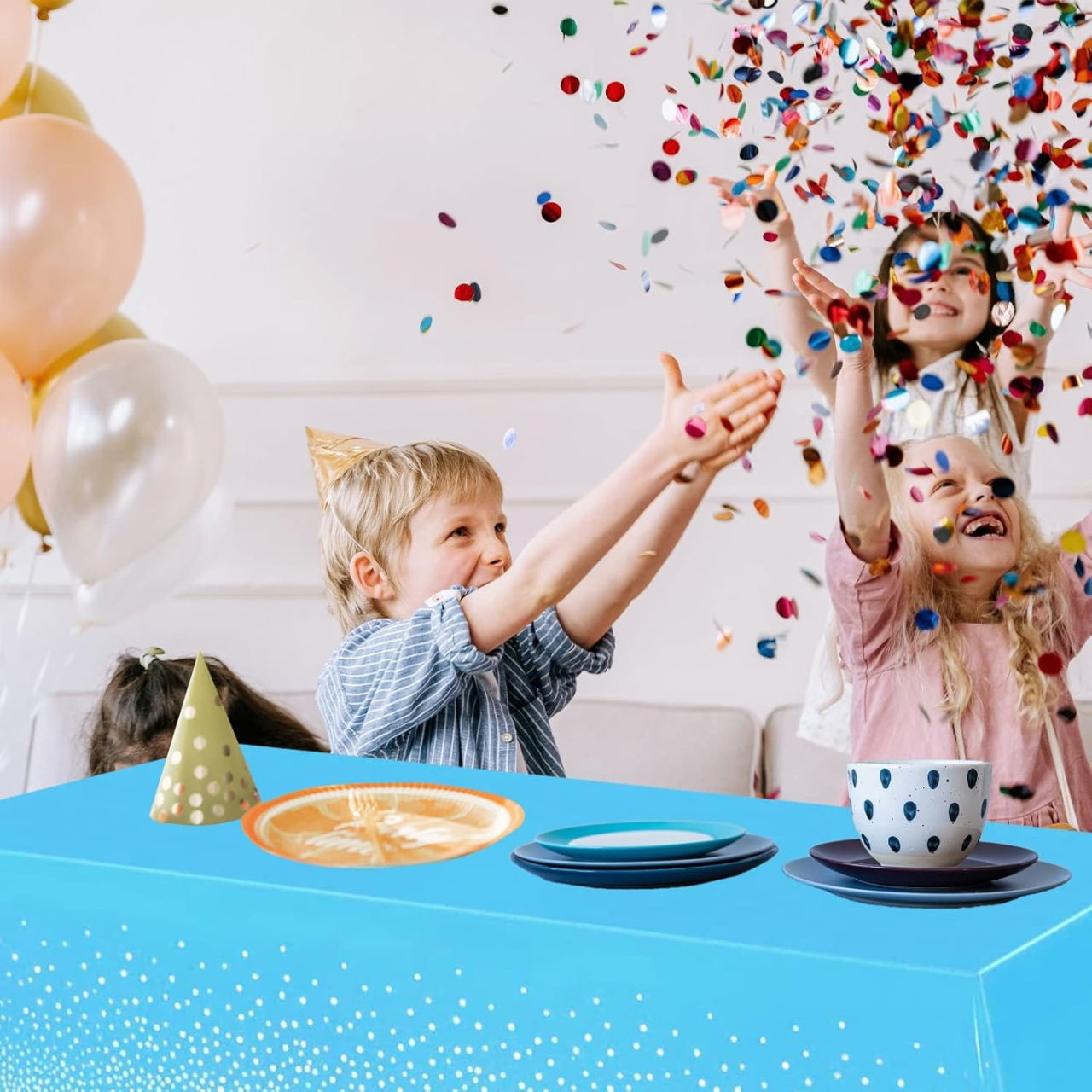 Fata de Masa, Flippy, din PEVA, Imprimeu Buline Argintii, 137 x 274 cm, Impermeabila, Fara Pete, Curatare Rapida, Albastru [2]