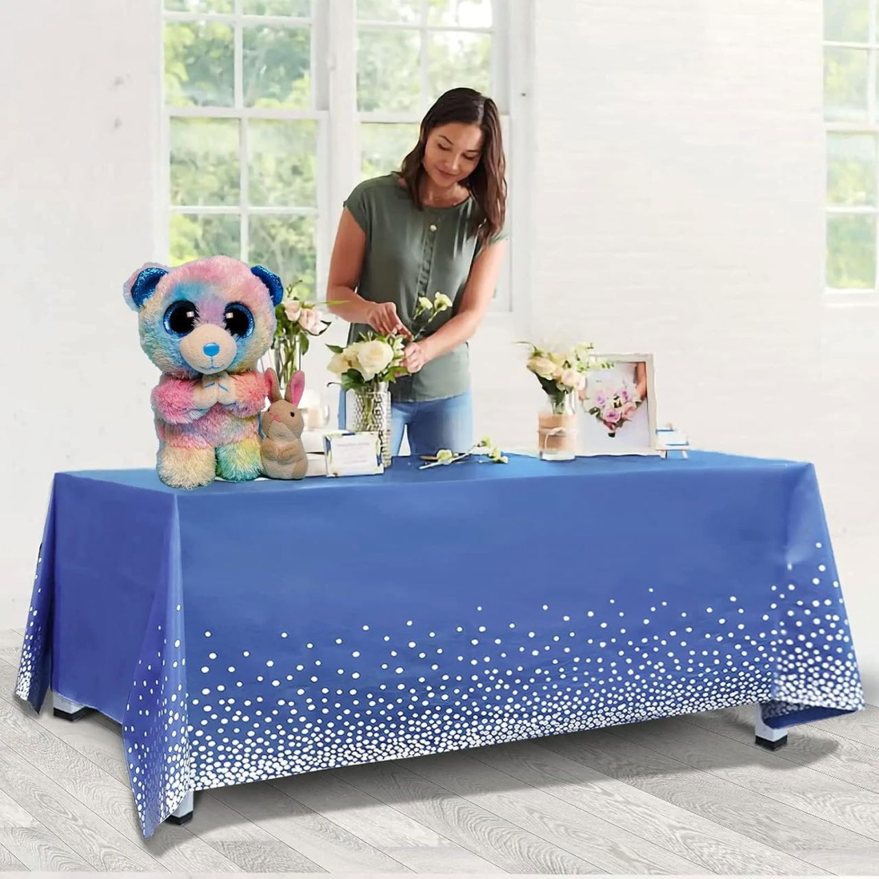 Fata de Masa, Flippy, din PEVA, Imprimeu Buline Argintii, 137 x 274 cm, Impermeabila, Fara Pete, Curatare Rapida, Albastru Inchis [4]