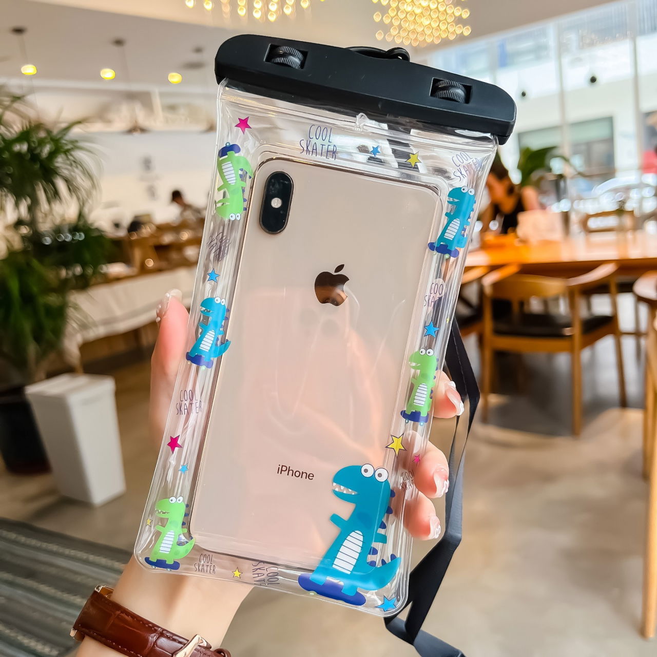 Husa subacvatica Kids Waterproof Flippy, Snowproof, Universala, cu Snur, pentru telefon sau documente, Dino, Negru [3]