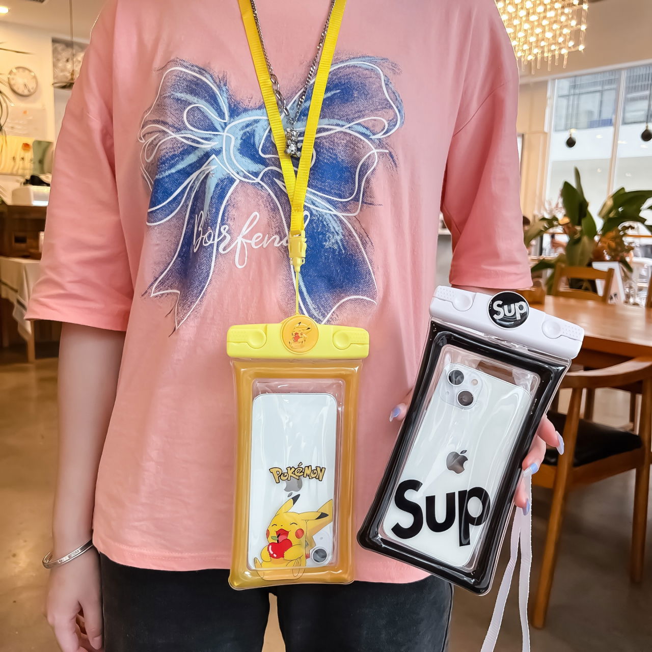 Husa subacvatica Mascot Waterproof Flippy, Snowproof, Universala, cu Snur, pentru telefon sau documente, Sup, Alb-Negru [3]