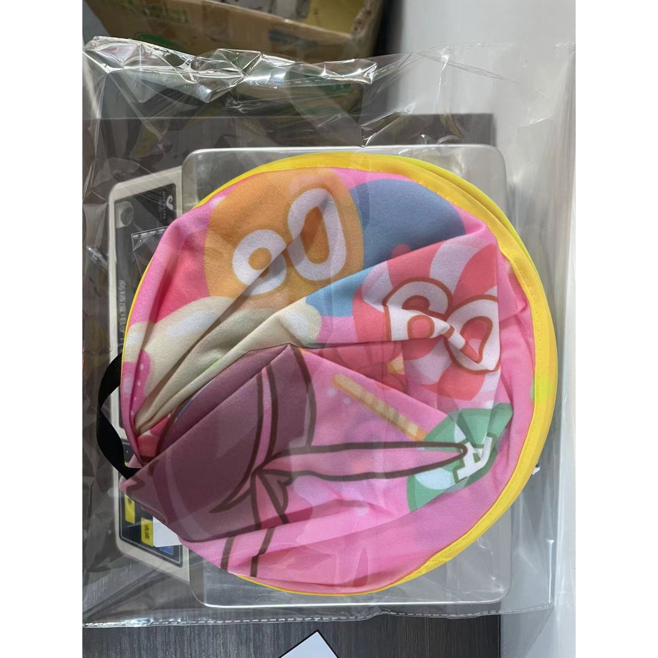 Joc Darts Flippy pentru Copii, Placa Pliabila 70 cm, 8 Mingii Velcro/Scai Simple, 2 Mingii Luminoase, Model Acadele, Roz [10]