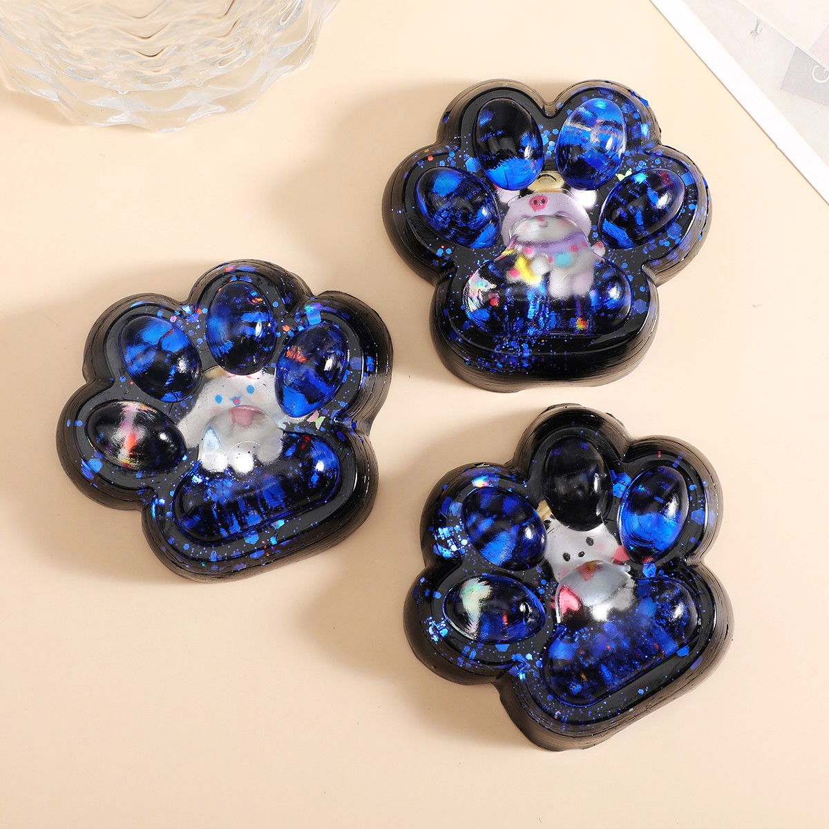 Jucarie Antistres Squishy, Flippy, cu Revenire Lenta, Model Cat Paw, Squeeze Pinch Family, 6.5 x 6 cm, din Tpr, 4-6 Ani, Model 2 Figurine, Negru cu Insertii [1]