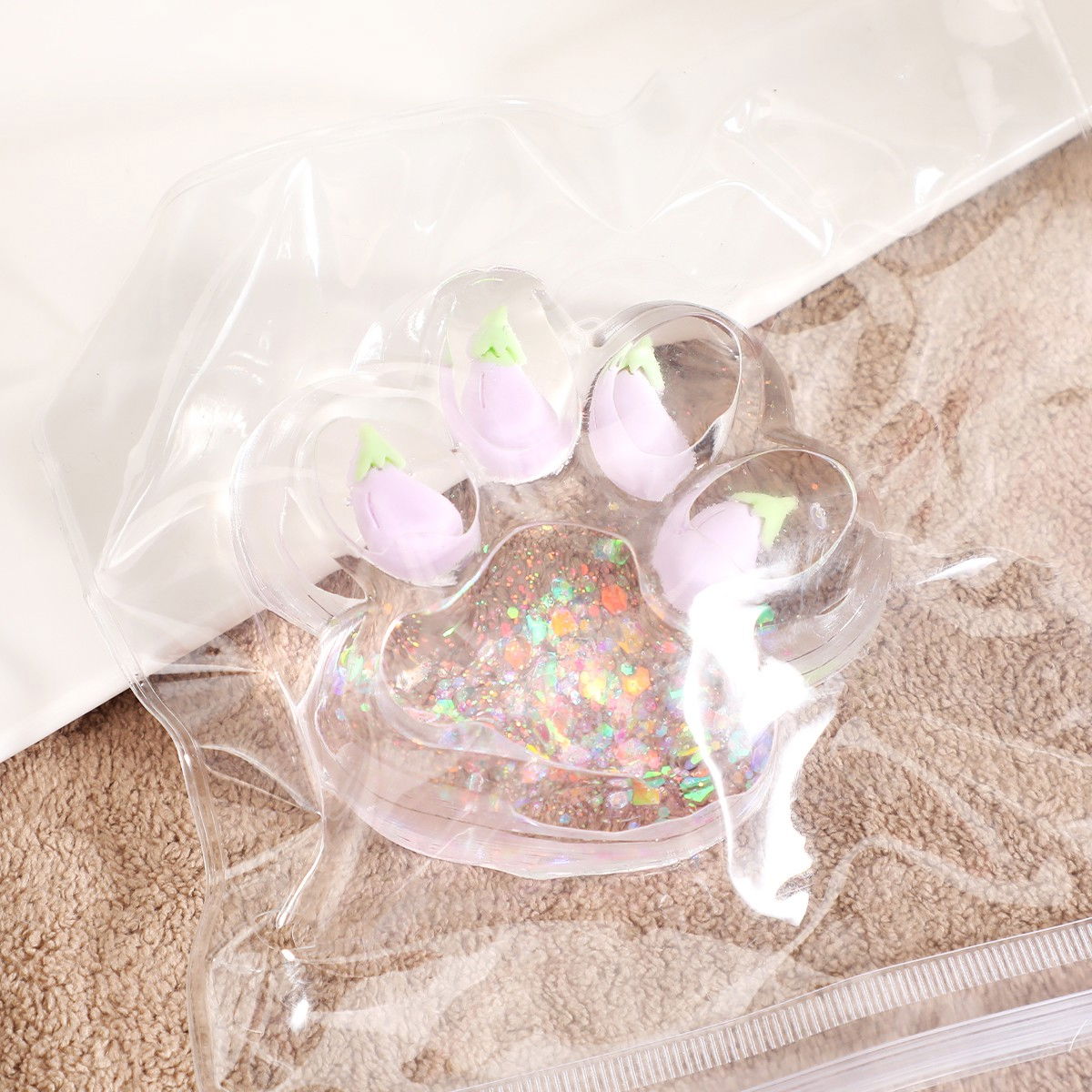 Jucarie Antistres Squishy, Flippy, cu Revenire Lenta, Model Cat Paw, Squeeze Pinch Family, 6.5 x 7 cm, din Tpr, 4-6 Ani, Model 3 Legume, Transparent [6]