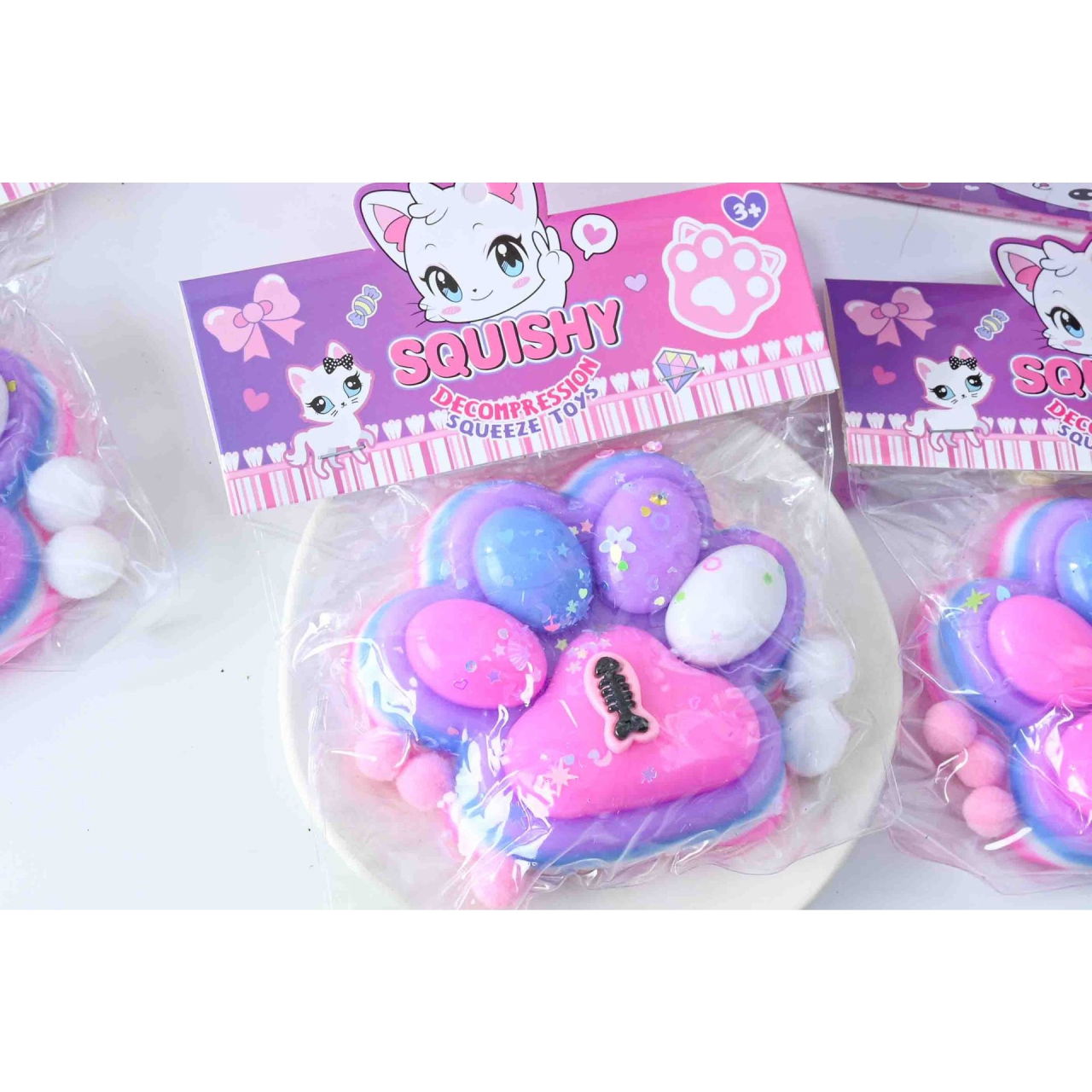 Jucarie Antistres Squishy, Flippy, cu Revenire Lenta, Model Labuta de Pisica, cu Pestisor, 220g, 12.5 x 10.5 cm Squeeze Pinch Family, Ambalaj Transparent, Roz-Multicolor [4]