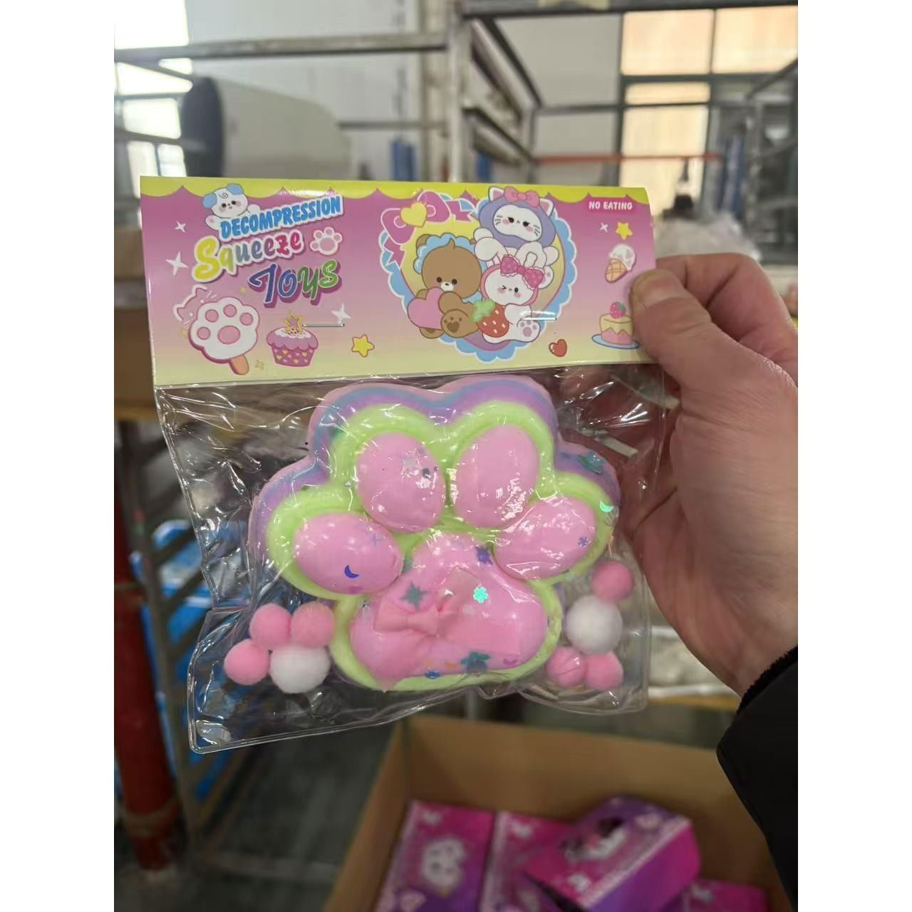 Jucarie Antistres Squishy, Flippy, cu Revenire Lenta, Model Labuta de Pisica Pufoasa, 12.5x10.5 cm, 220g, Squeeze Pinch Family, Ambalaj Transparent, Roz Curcubeu [6]