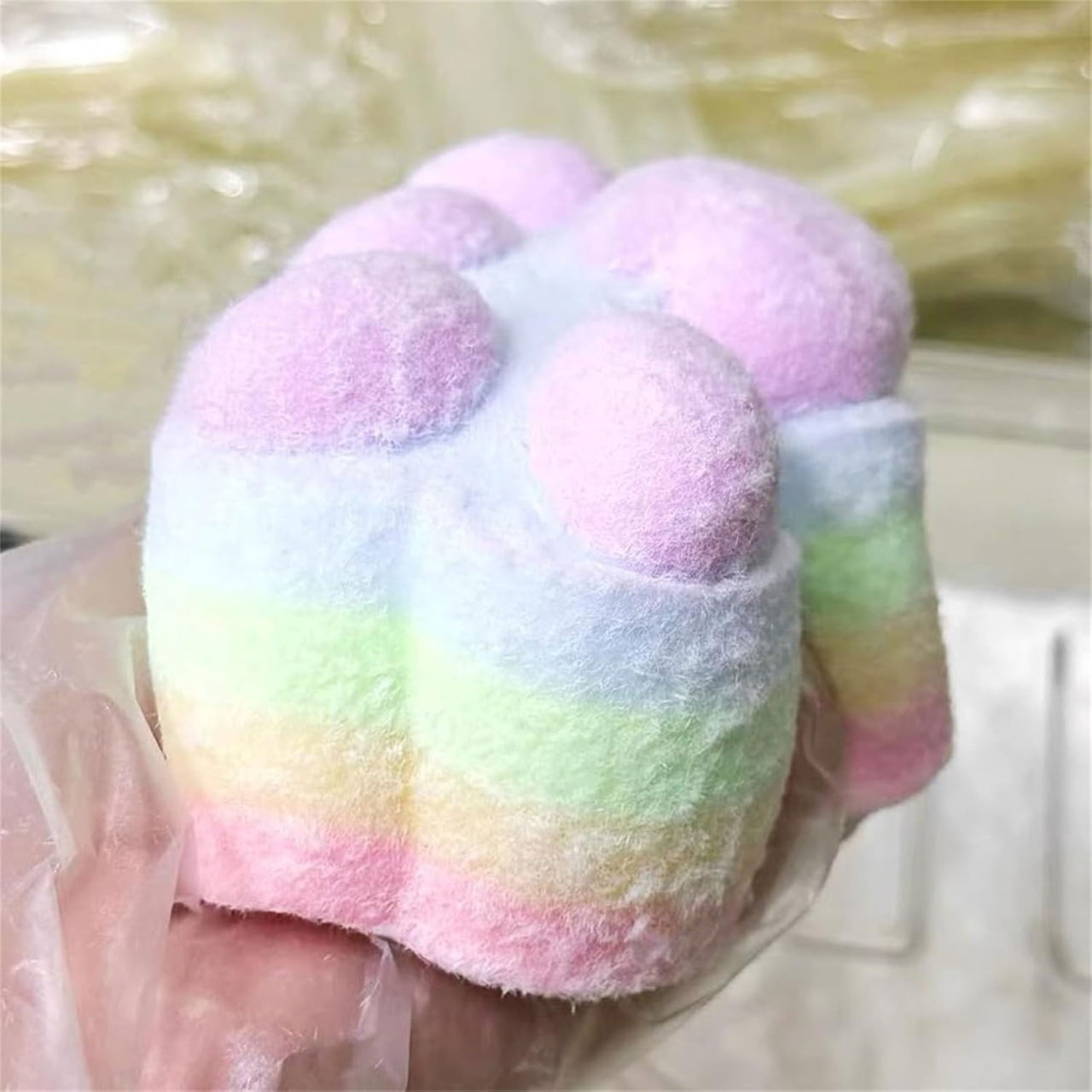 Jucarie Antistres Squishy, Flippy, cu Revenire Lenta, Model Labuta de Pisica Pufoasa, 12.5x10.5 cm, 220g, Squeeze Pinch Family, Ambalaj Transparent, Roz Curcubeu [5]