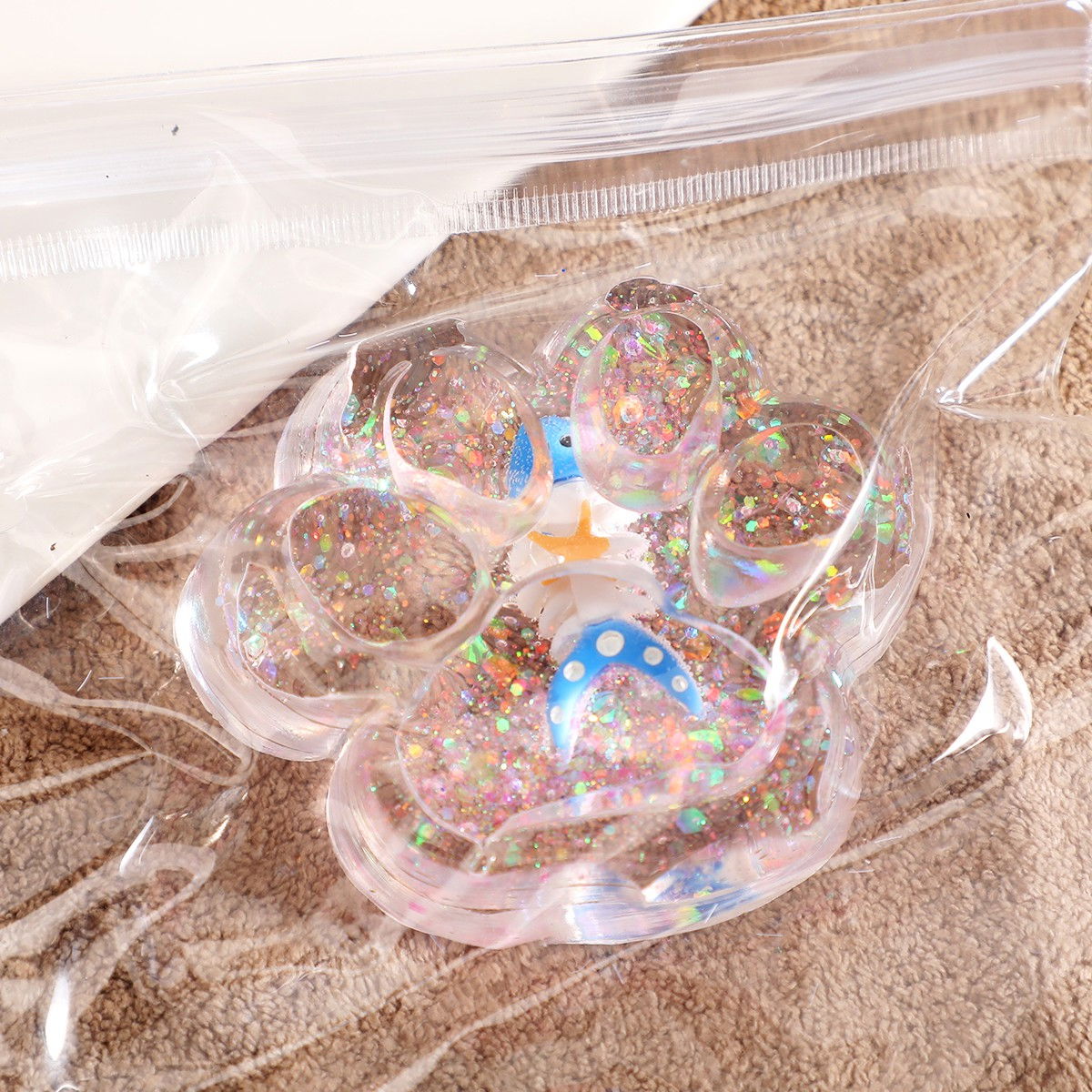 Jucarie Antistres Squishy, Flippy, cu Revenire Lenta, Squeeze Pinch Family, Model Cat Paw, 6.5 x 7 cm, din Tpr, 4-6 Ani, Model 6 Ocean, Transparent [4]