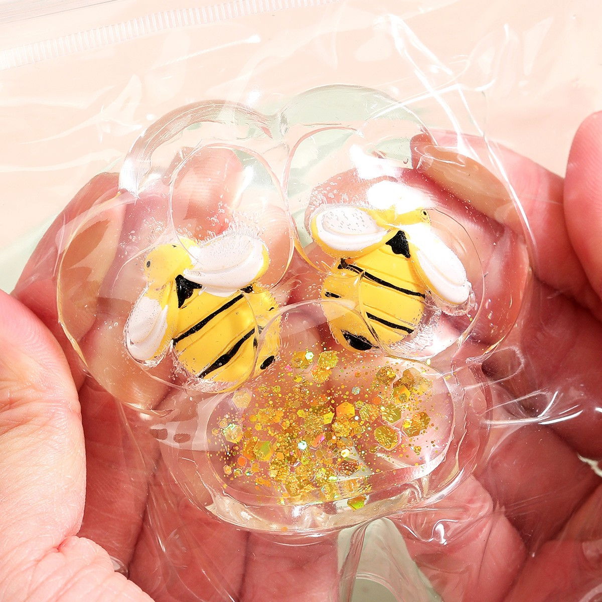 Jucarie Antistres Squishy, Flippy, cu Revenire Lenta, Squeeze Pinch Family, Model Cat Paw, 6.5 x 7 cm, din Tpr, 4-6 Ani, Model 7 Insecte, Transparent [6]