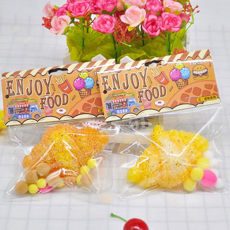 Jucarie Antistres Squishy, Flippy, cu Revenire Lenta, Squeeze Pinch Family, Model Croissant, 10x8 cm, 90g, Ambalaj Transparent, Maro [3]