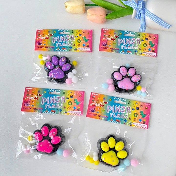 Jucarie Antistres Squishy, Flippy, cu Revenire Lenta, Squeeze Pinch Family, Model Labuta de Pisica, 6.8x6.2 cm, 55g, Ambalaj Transparent, Galben [7]