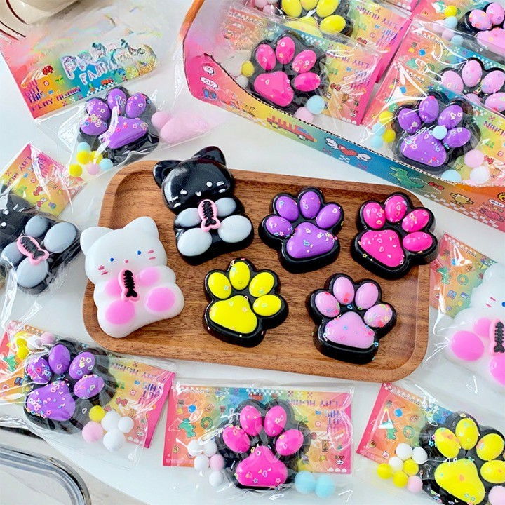 Jucarie Antistres Squishy, Flippy, cu Revenire Lenta, Squeeze Pinch Family, Model Labuta de Pisica, 6.8x6.2 cm, 55g, Ambalaj Transparent, Mov [2]