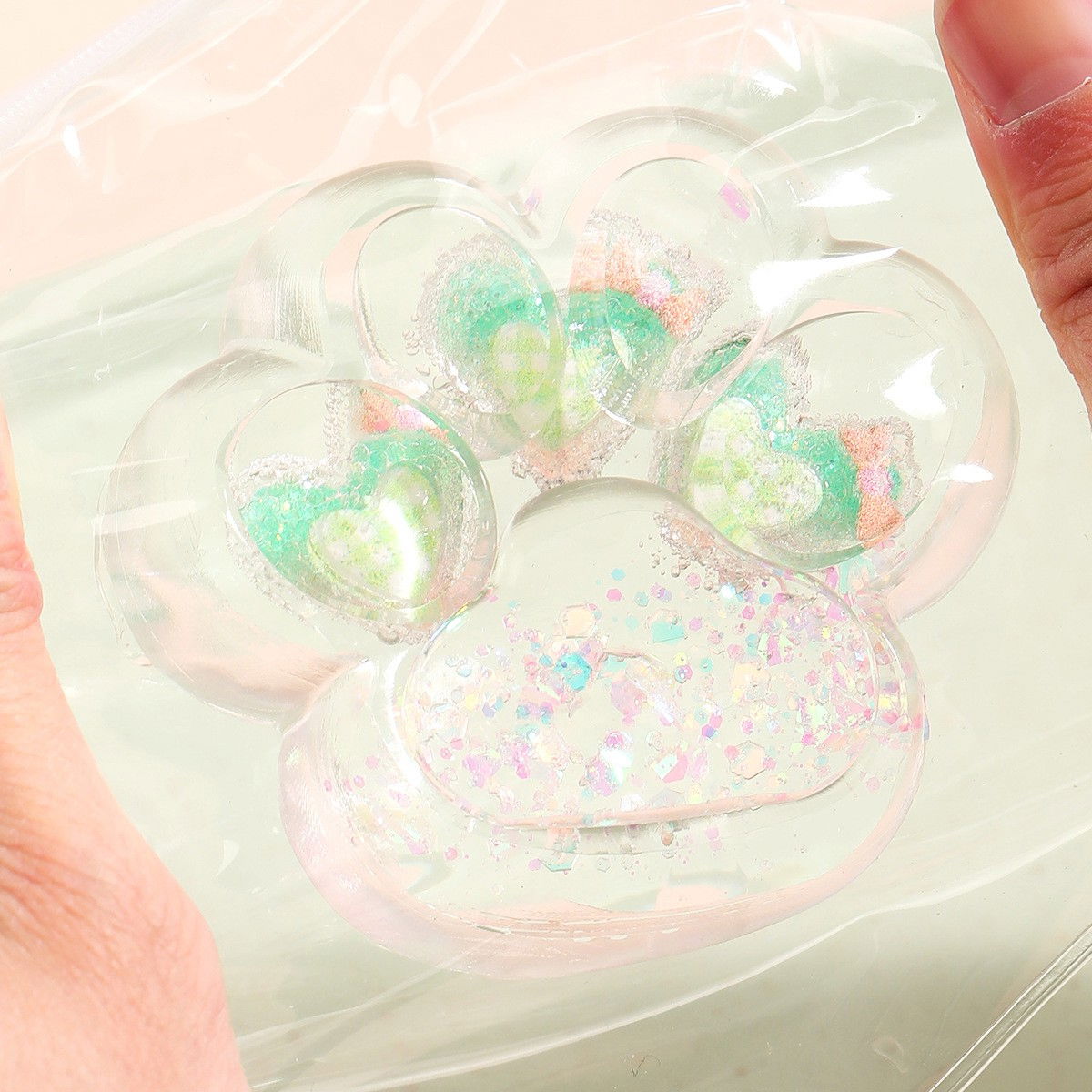 Jucarie Antistres Squishy, Flippy, Labuta de Pisica Pufoasa, cu Revenire Lenta, 7 x 6.5 cm, Model Inima, Multicolor [8]