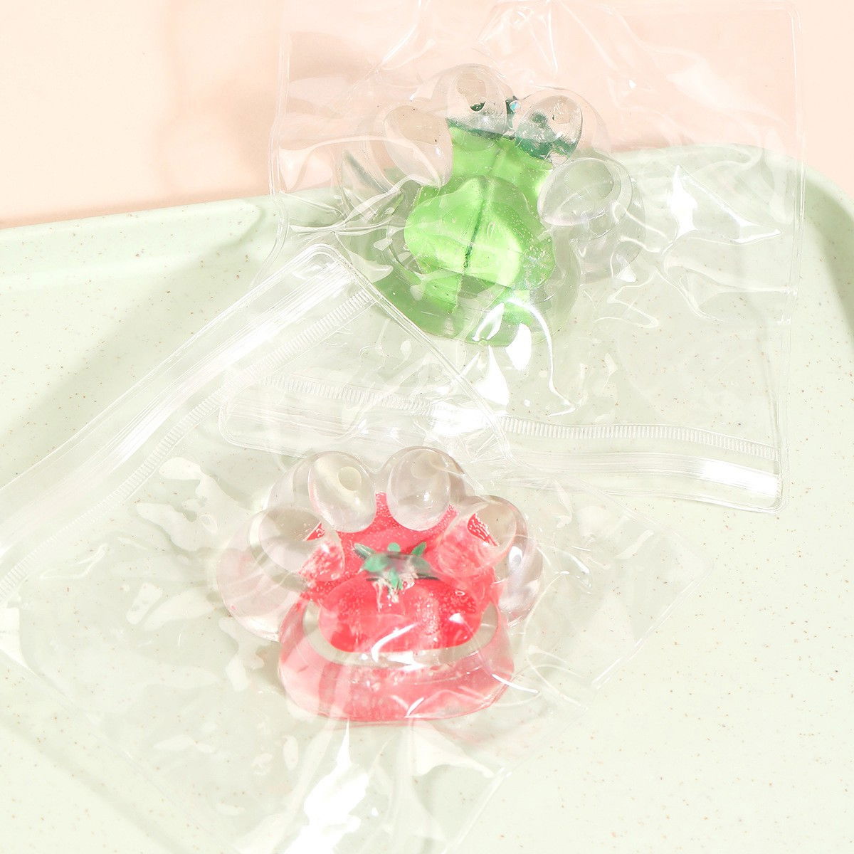 Jucarie Antistres Squishy, Flippy, Labuta de Pisica Pufoasa, cu Revenire Lenta, 7 x 6.5 cm, Model Legume, Multicolor [7]