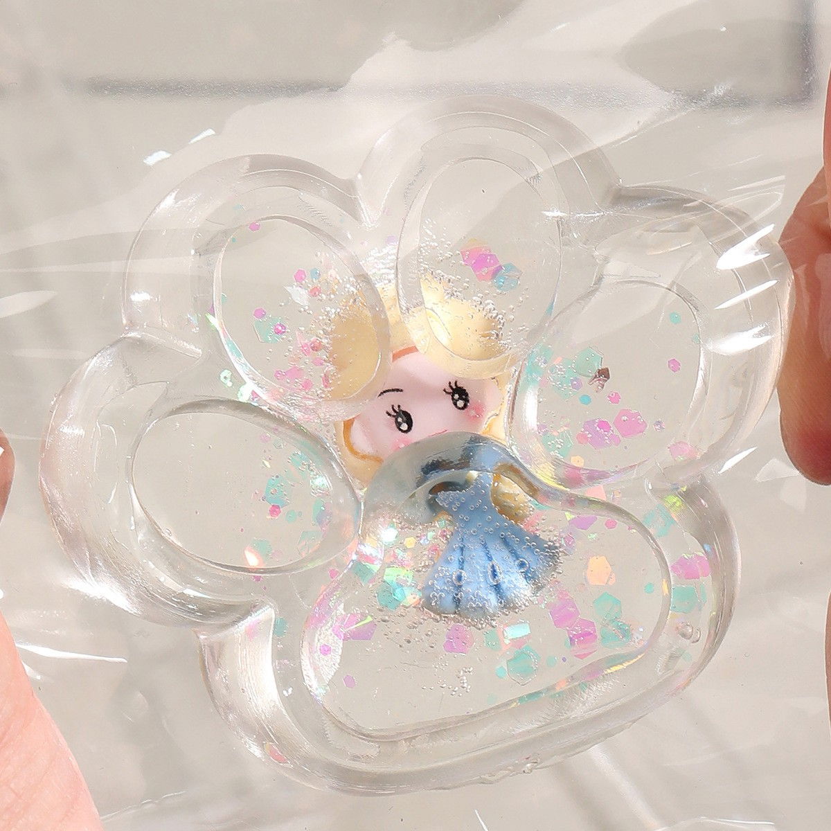 Jucarie Antistres Squishy, Flippy, Labuta de Pisica Pufoasa, cu Revenire Lenta, 7 x 6.5 cm, Model Printesa, Multicolor [4]