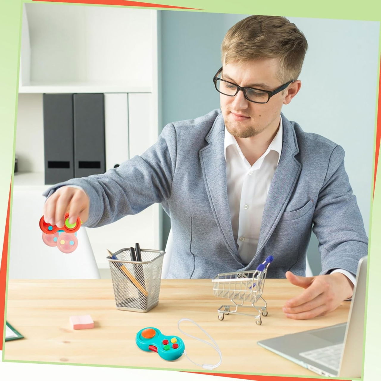 Jucarie Interactiva, Flippy, Model Fidget Pad, Antistres, +3 Ani, Functii Multiple, 5.5 x 3.5 x 11 cm, Verde [4]