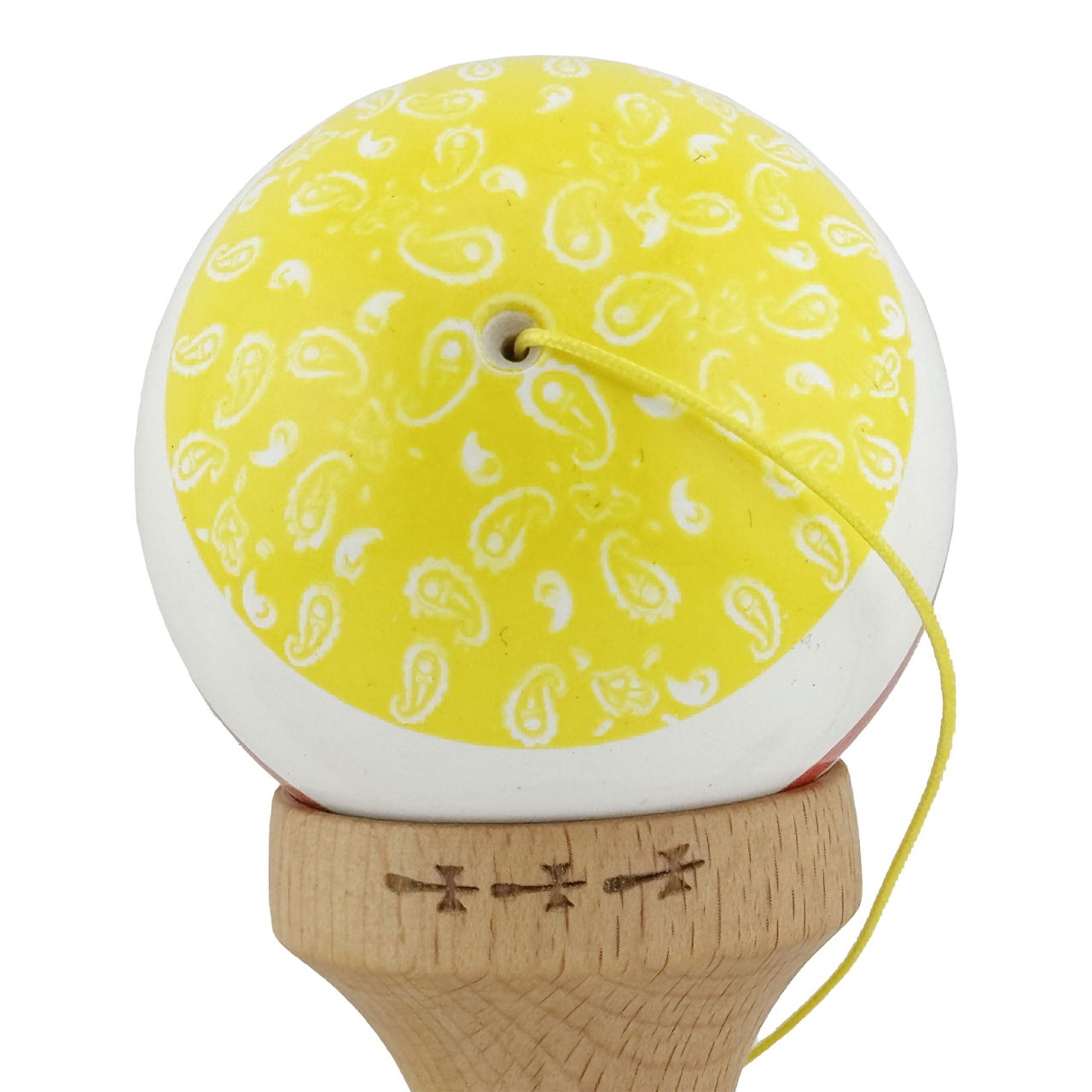 Kendama X CHICANOS Originala, Profesionala, Flippy, Big Cups V2, Super Sticky cu Cupe Mari, Rulment Metalic, din lemn 18 cm, Ata 55 cm, Auriu/Alb [8]