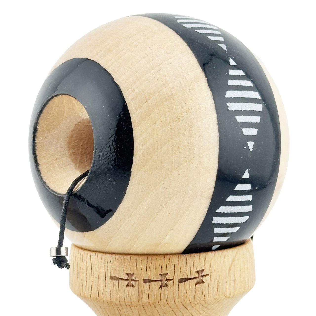 Kendama X FREQUENCY Originala, Profesionala, Flippy, Big Cups V2, Super Sticky cu Cupe Mari, Rulment Metalic, din lemn 18 cm, Ata 55 cm, Negru/Maro [5]