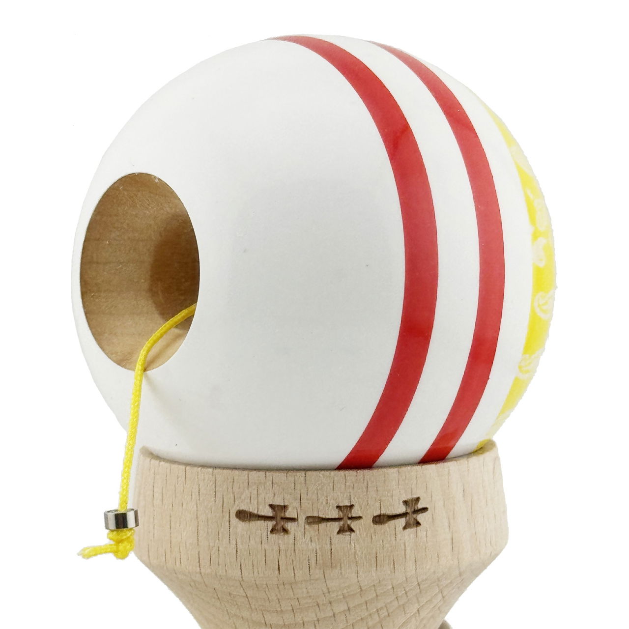 Kendama X Originala CHICANOS, Profesionala, Flippy, Cupe Mari KING SIZE V3, Super Sticky, Gaura in Baza, Rulment Metalic, din lemn 18 cm, Ata 62/65 cm, Galben/Alb [6]