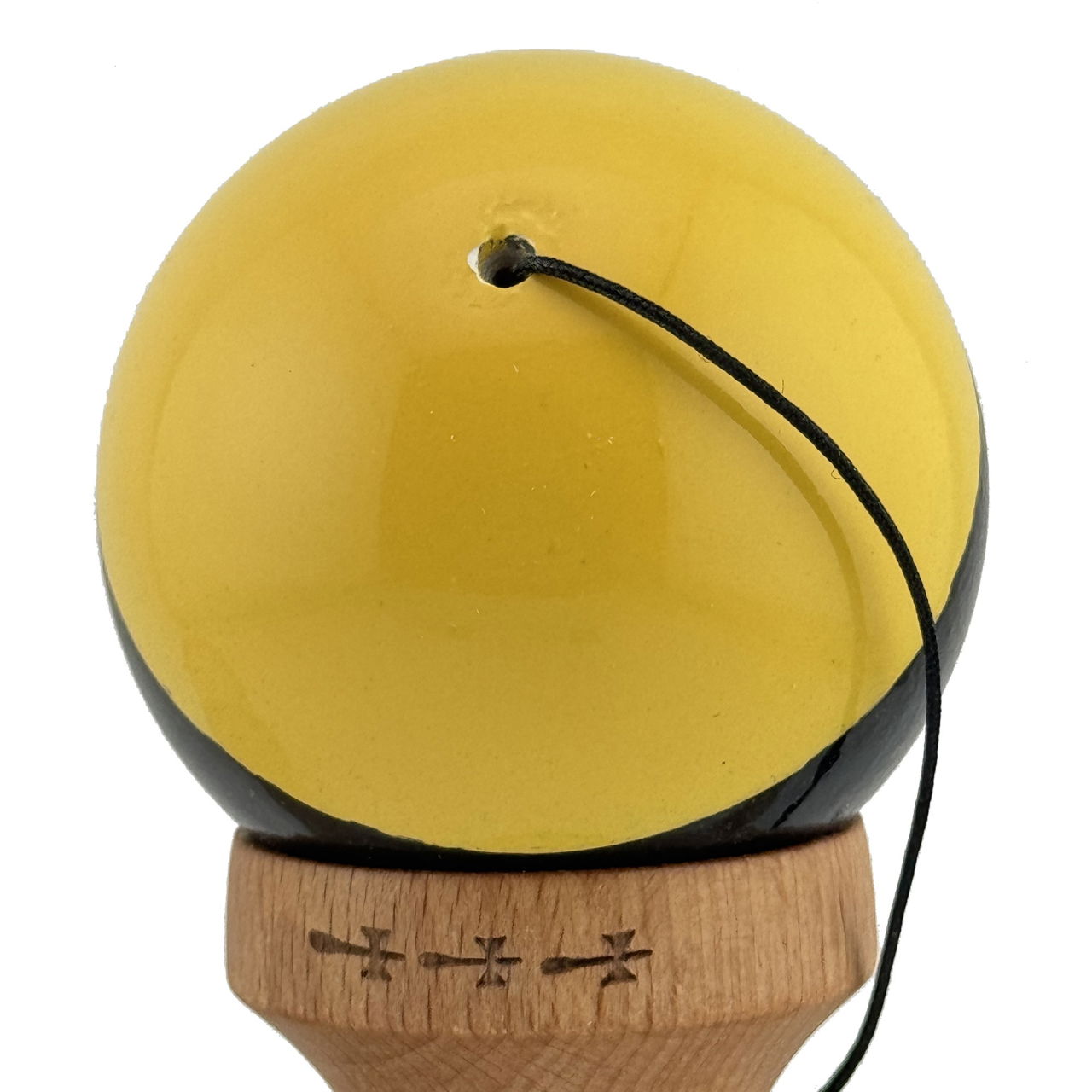 Kendama X Originala, Profesionala, Flippy, Big Cups V2, Super Sticky cu Cupe Mari, din lemn 18 cm, Rulment Metalic cu Ata 55 cm, Galben/Negru/Verde [9]