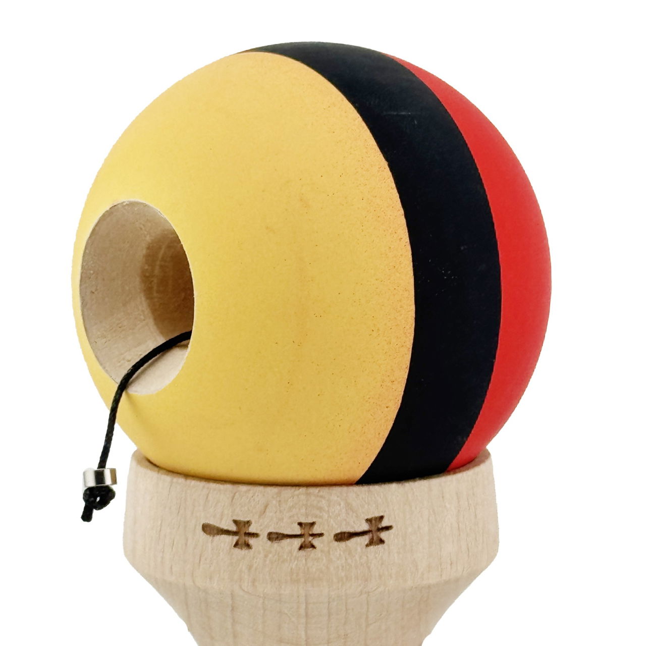 Kendama X Originala, Profesionala, Flippy, Cupe Mari KING SIZE V3, Rubber Grip, Gaura in Baza, Rulment Metalic, din lemn 18 cm, Ata 62/65 cm, M Rosu/Negru/Galben [7]