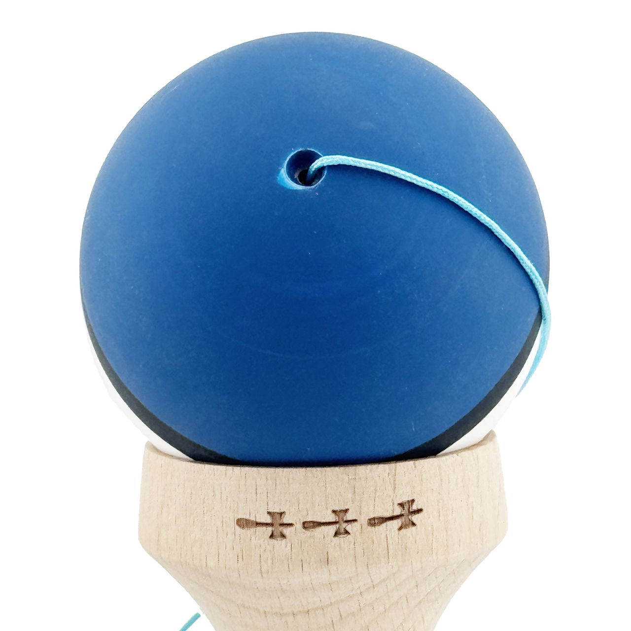 Kendama X Originala, Profesionala, Flippy, Cupe Mari KING SIZE V3, Rubber Grip, Gaura in Baza, Rulment Metalic, din lemn 18 cm, Ata 62/65 cm, S Bicolor Albastru inchis/Alb [10]