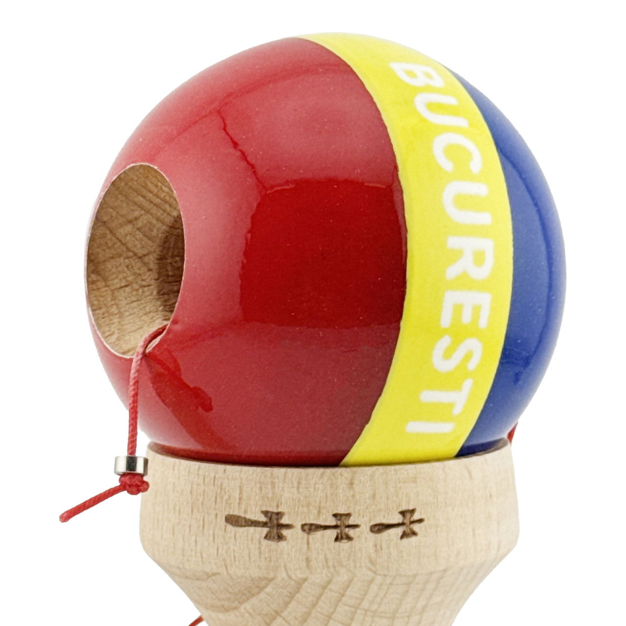 Kendama X Originala, Profesionala, Flippy, Tricolor Edition BUCURESTI, Super Sticky cu Cupe Mari KING SIZE V3, Rulment Metalic si Gaura in Baza, din Lemn 18 cm, Ata 62/65 cm, Multicolor [7]