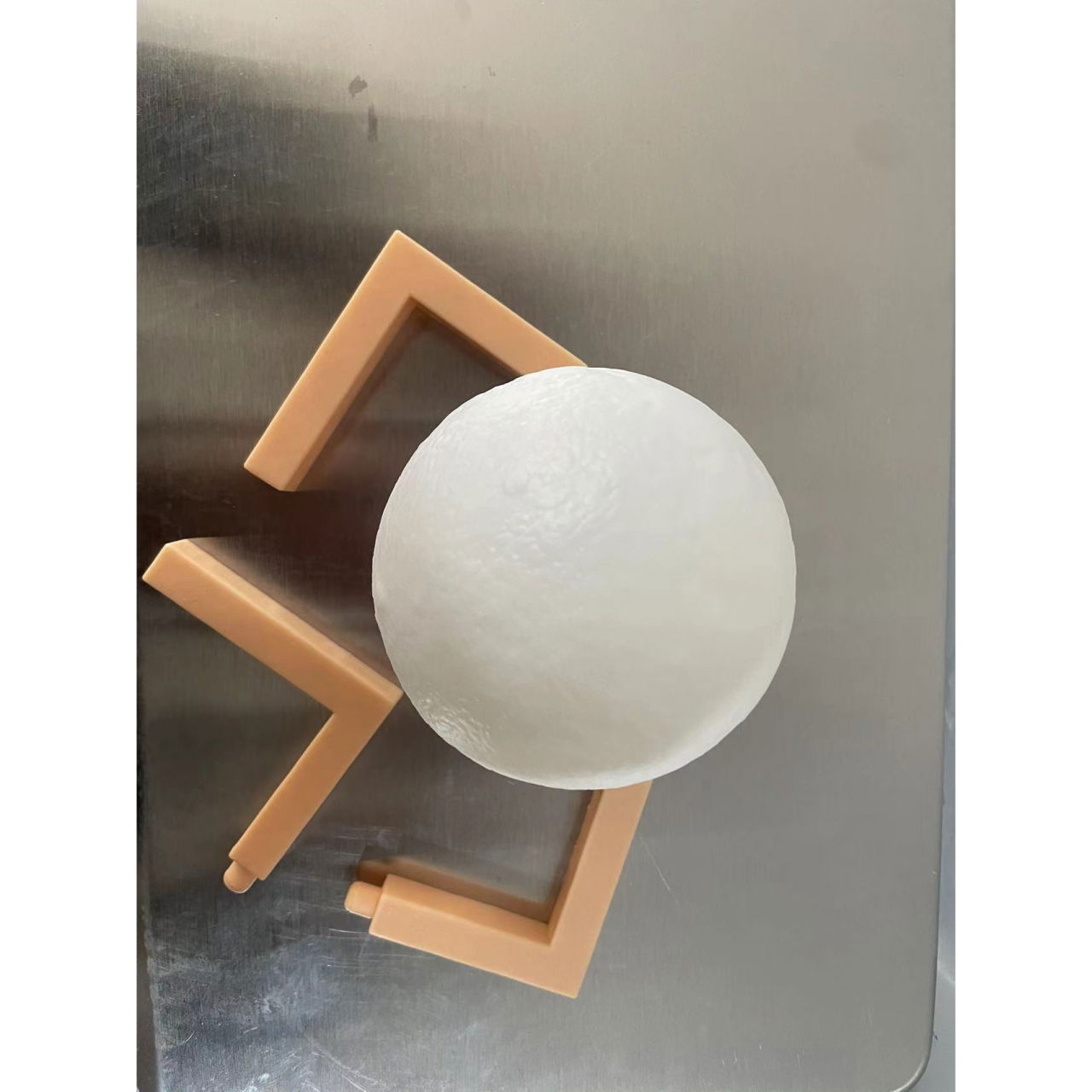 Lampa de veghe in forma de luna 3D Moon Light Multicolor, alimentare baterii, stand plastic inclus, 8 cm, Flippy [6]