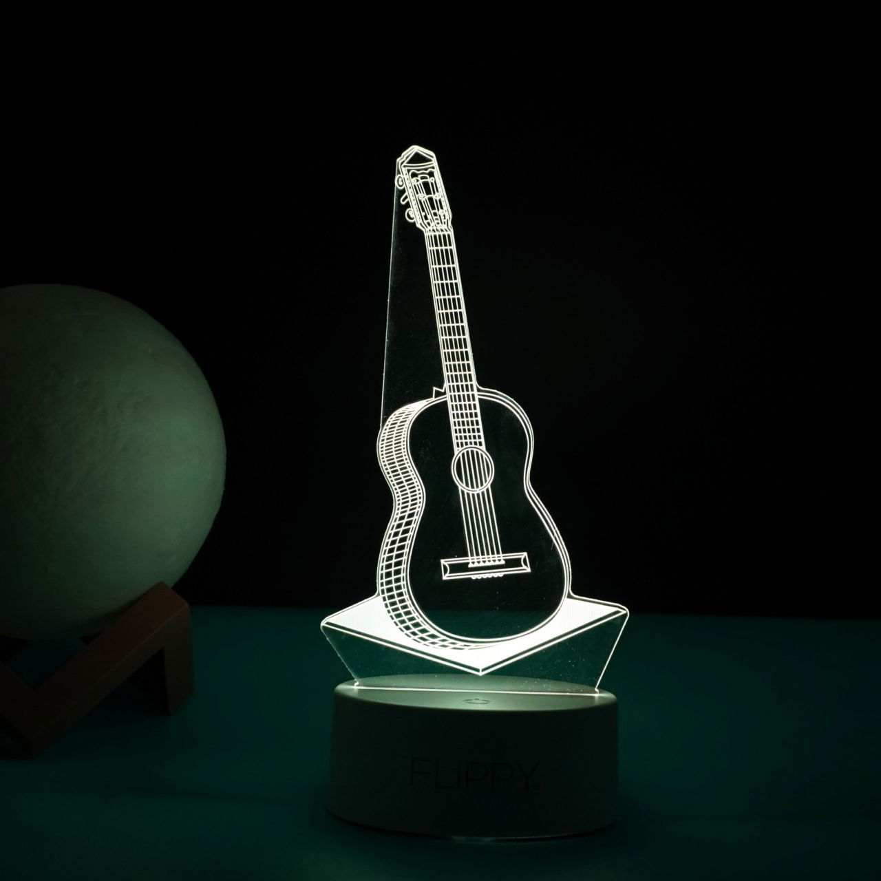 Lampa LED decorativa, Flippy, 3D, Chitara, din material acril si lumina multicolora, alb [3]