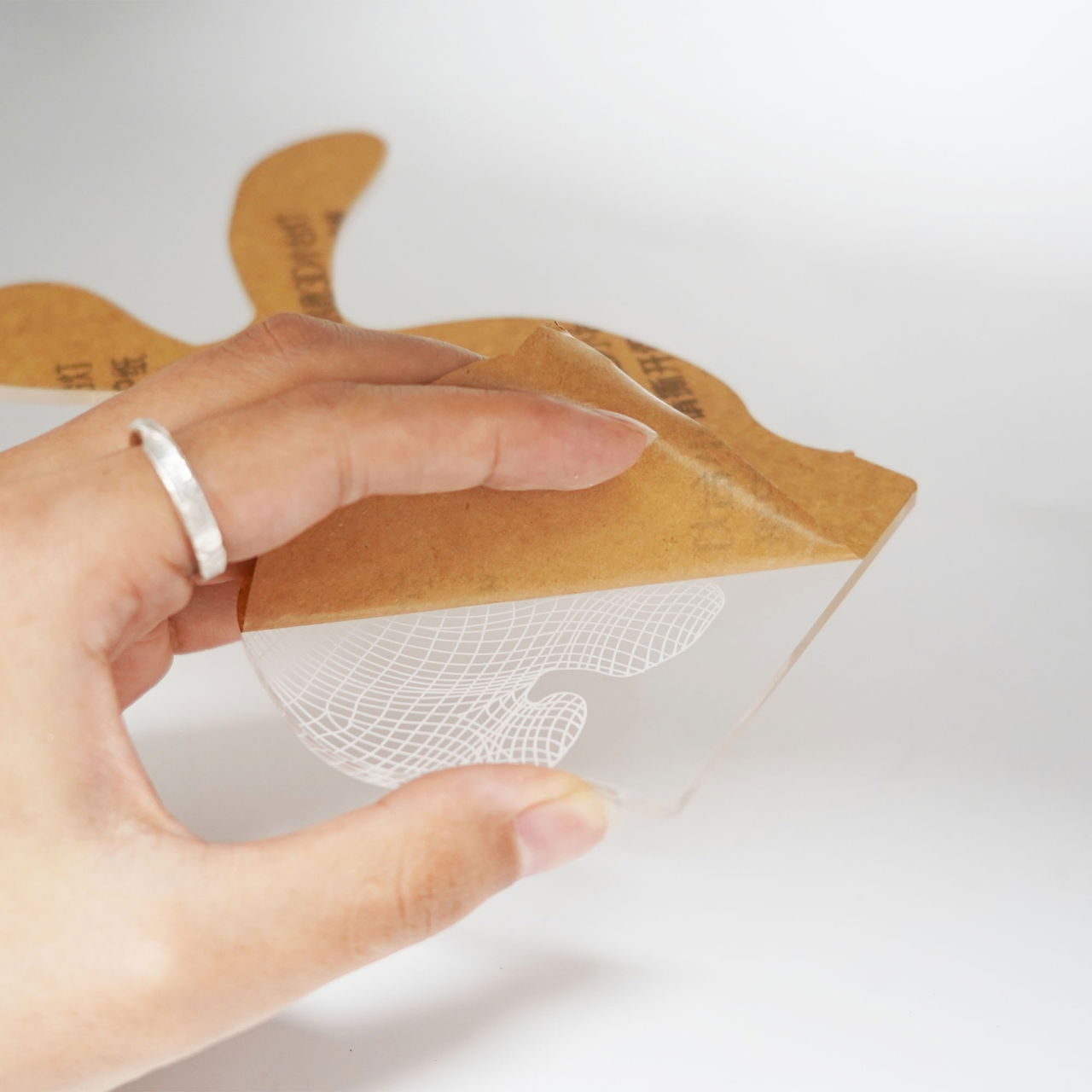 Lampa LED decorativa, Flippy, 3D, Ursulet cu balon inima, cu telecomanda, doua moduri de alimentare USB si baterii, 20 cm inaltime, din material acril si lumina multicolora, alb [9]