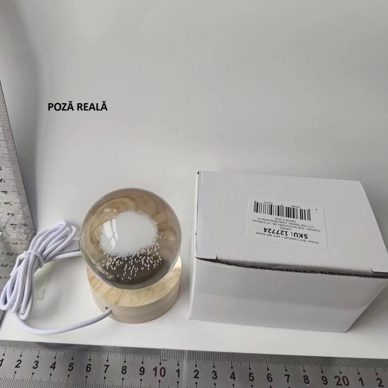 Lampa LED Decorativa, Flippy, cu Bila de Cristal cu Diametru 6cm, Model Nor Ploios 3D, Alimentare USB, Suport din Lemn, Lumina Alb Cald [6]