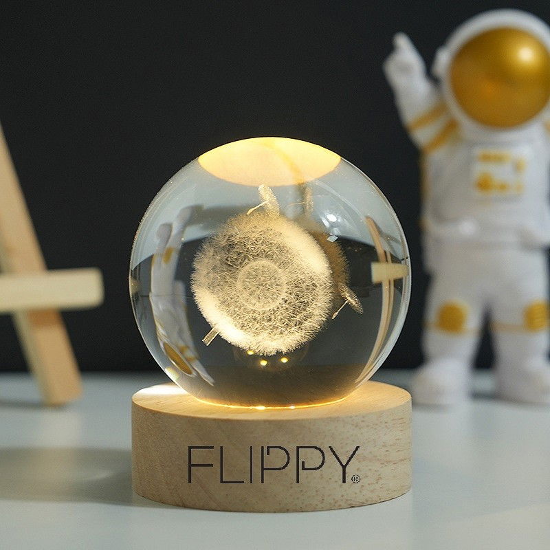 Lampa LED Decorativa, Flippy, cu Bila de Cristal cu Diametru 6cm, Model Papadie 3D, Alimentare USB, Suport din Lemn, Lumina Alb Cald [5]