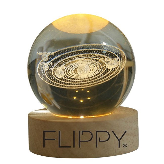 Lampa LED Decorativa, Flippy, cu Bila de Cristal cu Diametru 6cm, Model Sistemul Solar 3D, Alimentare USB, Suport din Lemn, Lumina Alb Cald [1]
