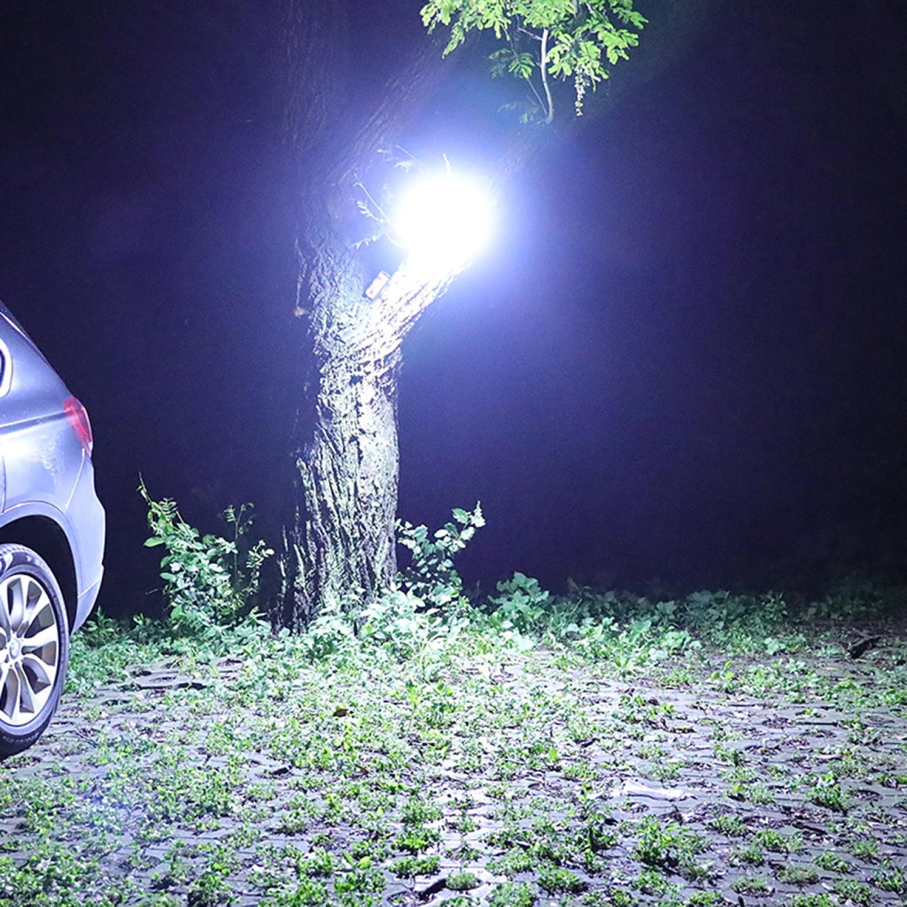 Lampa Portabila, Flippy, Incarcare Solara + USB, Afisaj Inteligent al Bateriei, Raza de Actiune 32 mp, 6x9x11 cm, 3 Moduri, Alb [6]