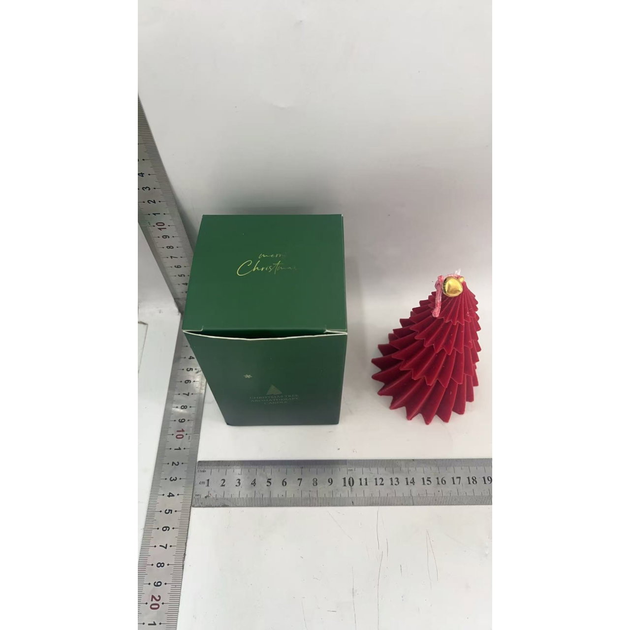 Lumanare de Craciun Parfumata, Flippy, Lumanare Rotativa cu Aromaterapie, Model Brad de Craciun forma Lunga, din Ceara de Soia, 11 x 8 x 8 cm, Rosu [6]