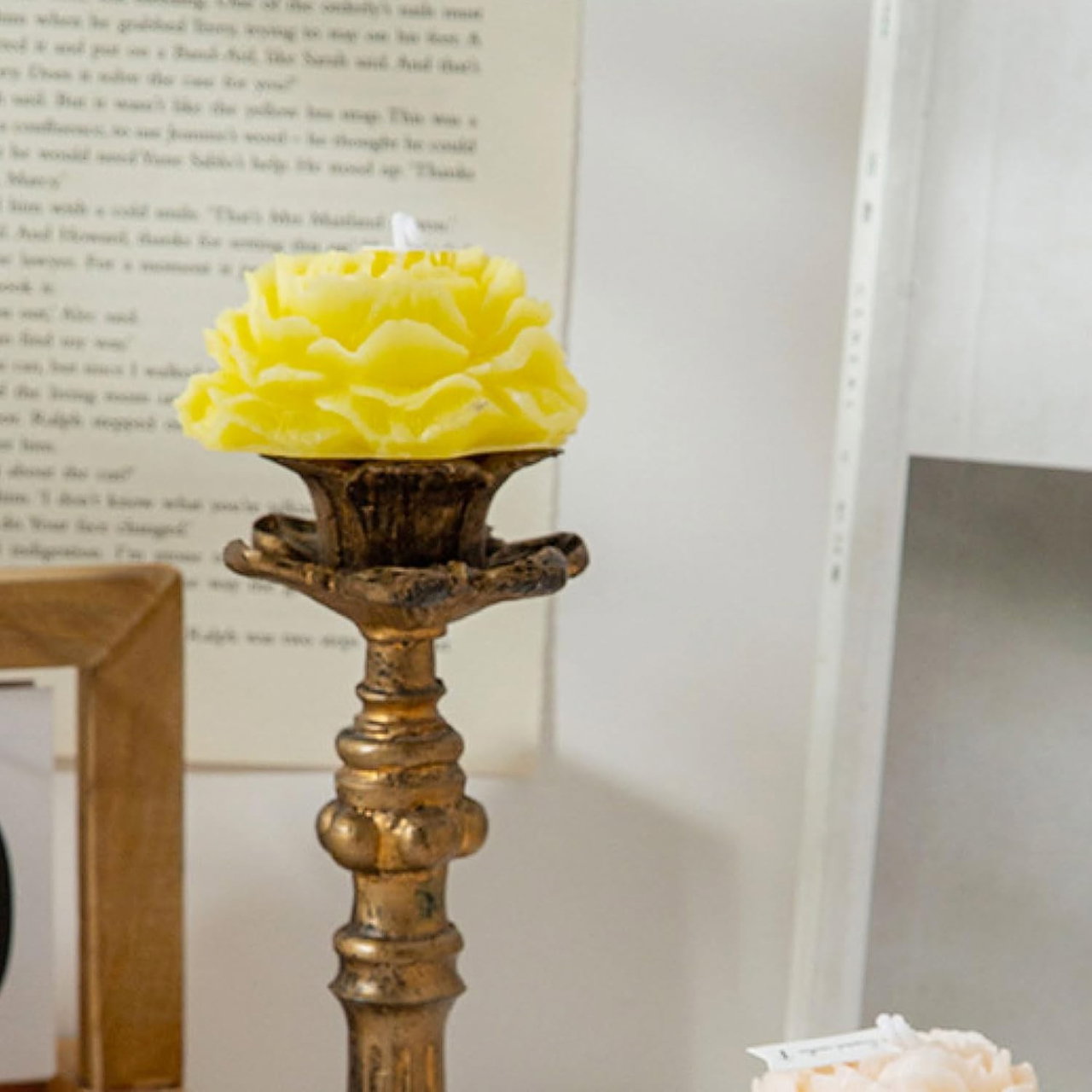 Lumanare Parfumata, Flippy, Model Trandafir, Ardere 10h, 70 g, 7.5 x 3.5 cm, Parfum de Citrice, Galben [3]