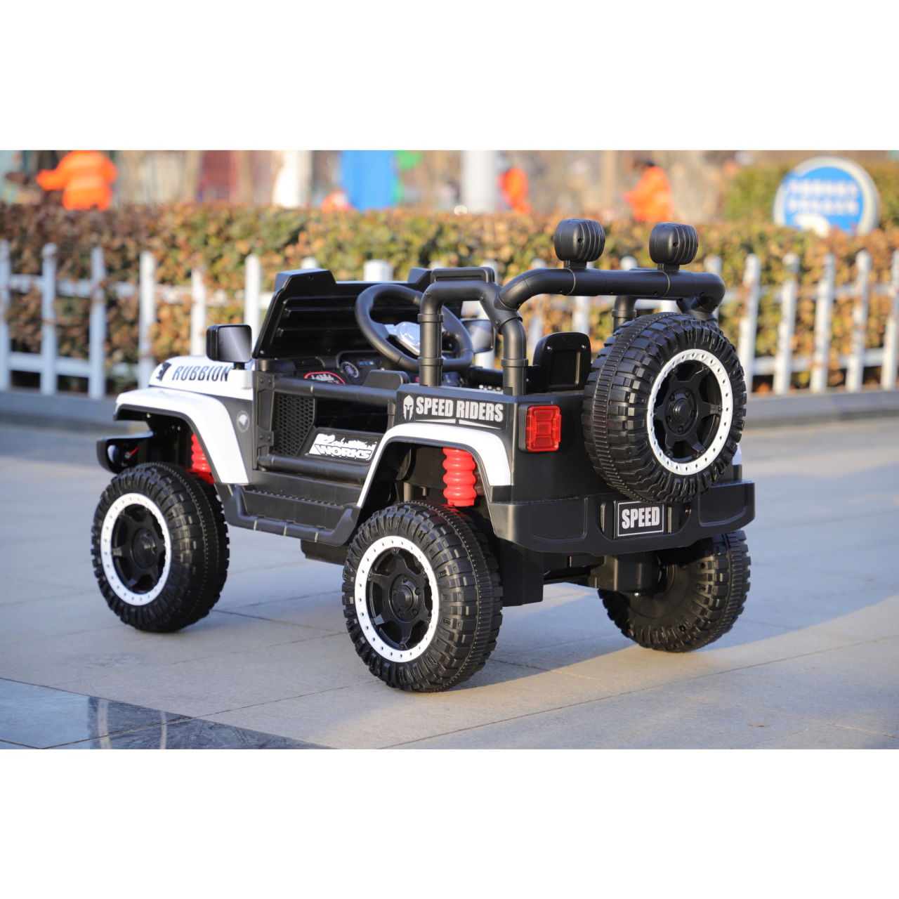 Masina Electrica pentru Copii, Flippy, Off-Road, Conectare Bluetooth, telecomanda, Tractiune Spate, Lumina Intermitenta, Baterie 12V 7Ah, 120 x 63 x 68cm, Alb [5]