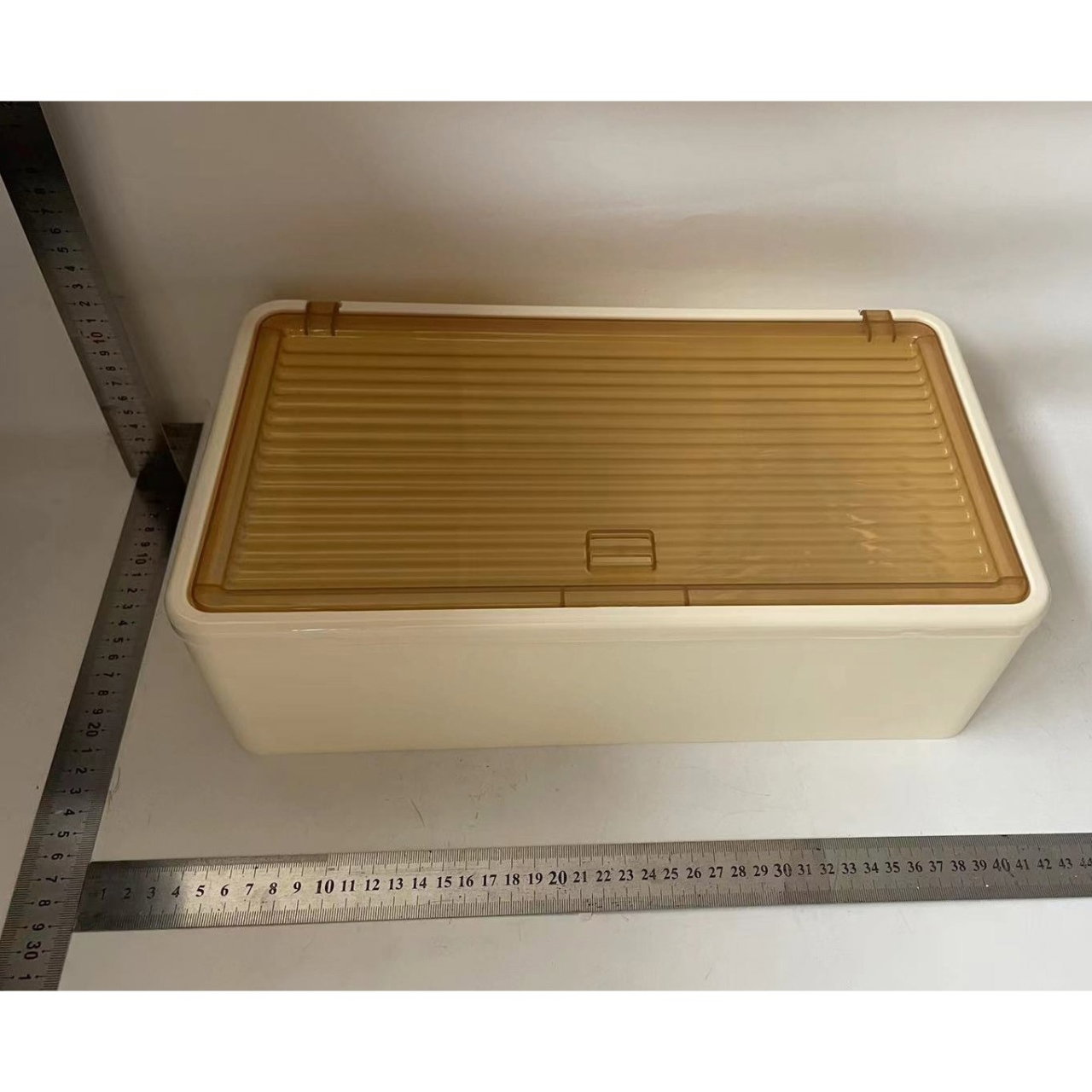 Organizator Cosmetice, Flippy, Montare pe Perete fara Perforare, 36.5x10.9x20 cm, din PP si ABS, Bej, Usa Transparenta [2]