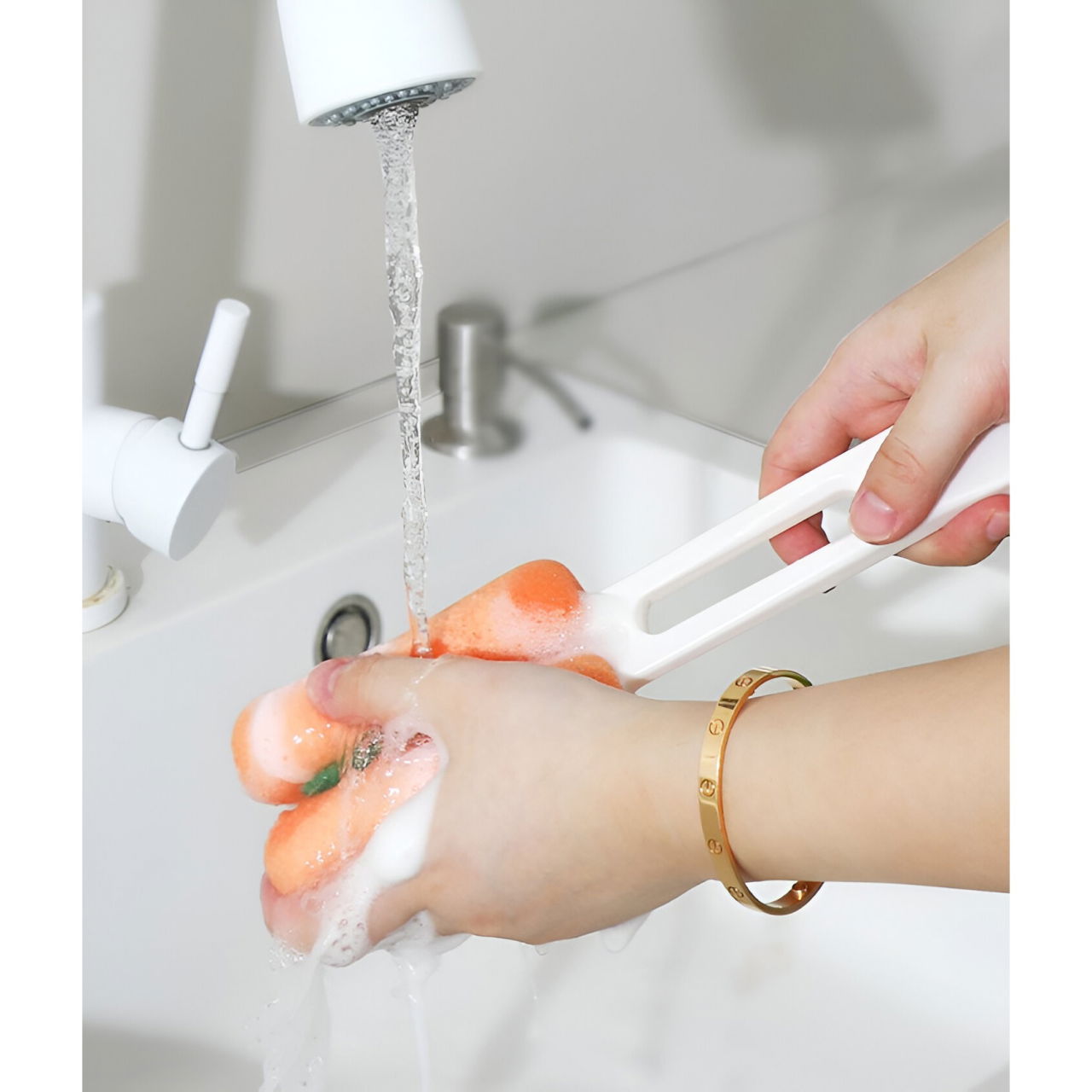 Perie de Curatat Pahare, Cani, Sticle, Flippy, cu Maner Lung si Burete, Accesorii pentru Spalarea Paielor si Capacelor, usor de Agatat, 27.5x11.4x6cm, Alb [10]