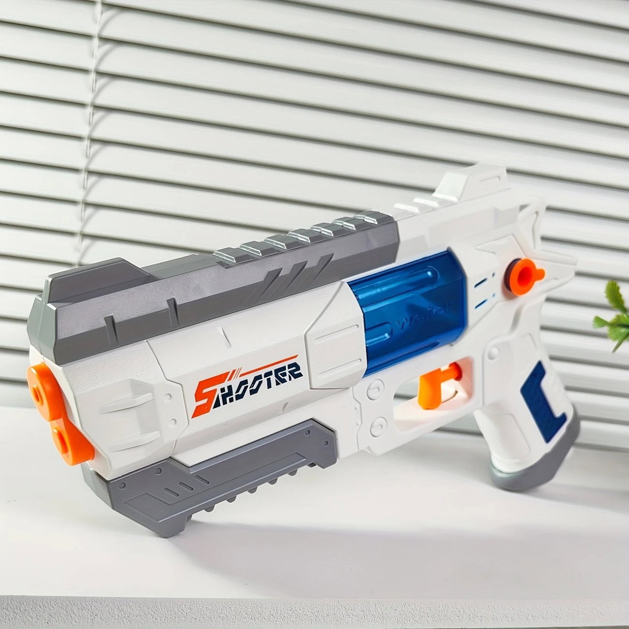 Pistol Manual cu Apa, Flippy, Jucarie Pistol cu Apa Sigur Pentru Copii, Design Nou S-Shooter Atractiv, 23 x 14.5 cm, Alb [6]