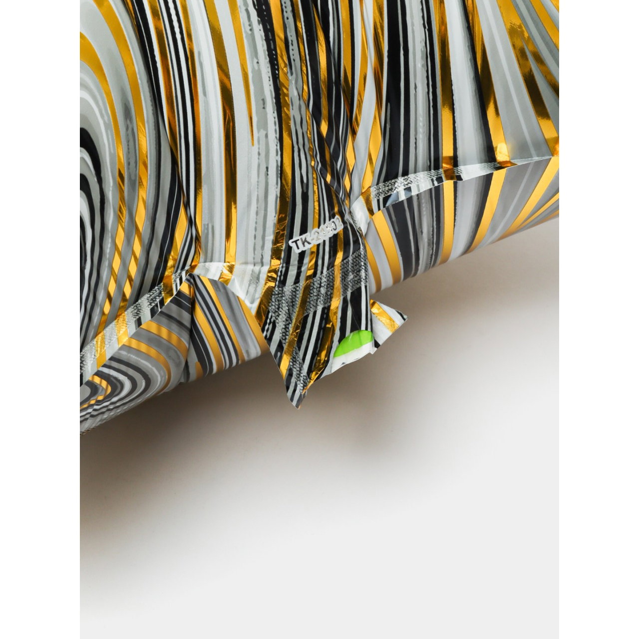 Set 2 Baloane din Folie Metalizata, Flippy, Figurine Inima si Stea, Model Marmura, 45 cm, Ambalaj Individual, Pai Inclus, Umflare cu Aer sau Heliu, Bej [5]