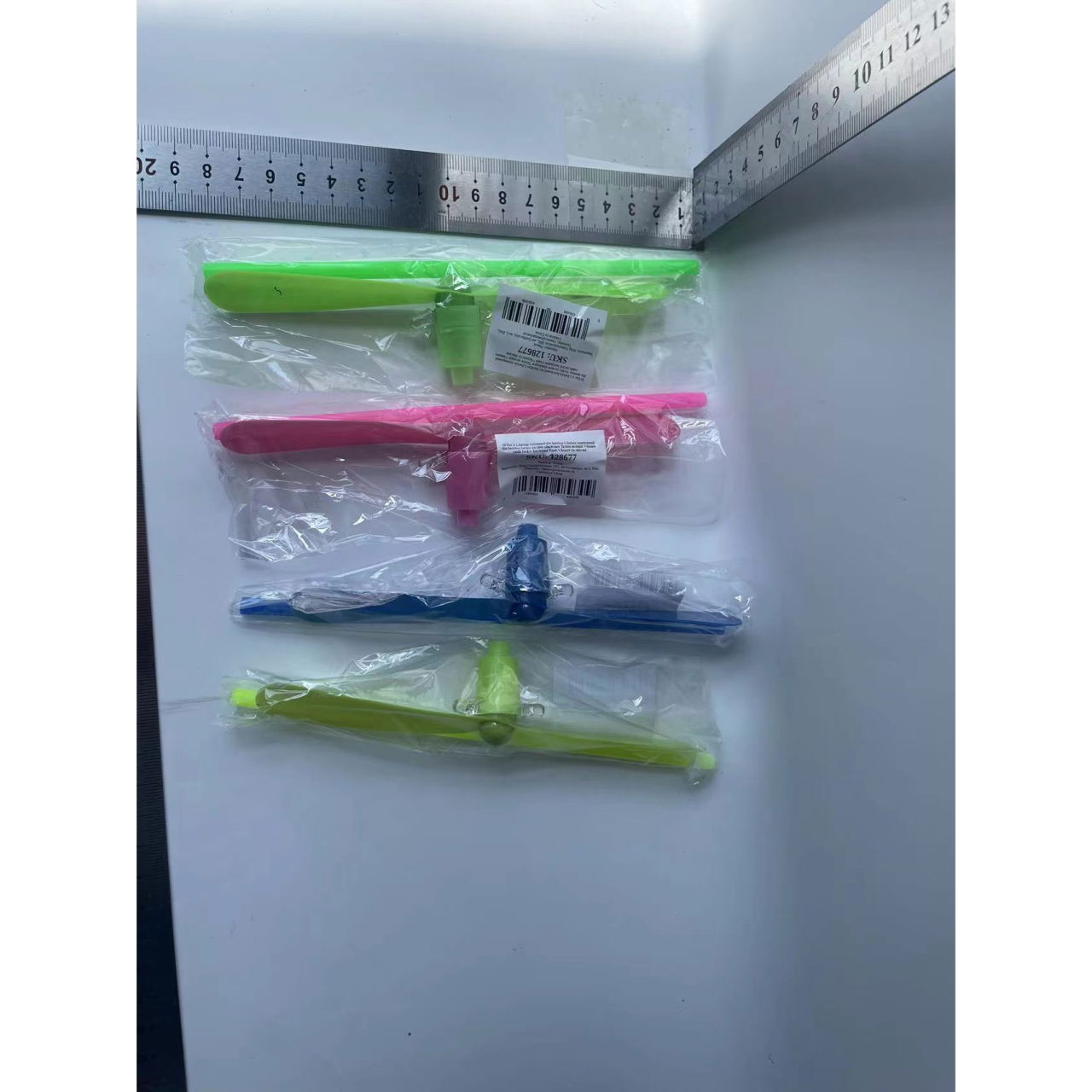 Set 4 Jucarii Libelula Zburatoare, Distractive pentru Copii, Flippy, Aruncatoare Manuale din Plastic, cu Lumini, Multicolor [2]