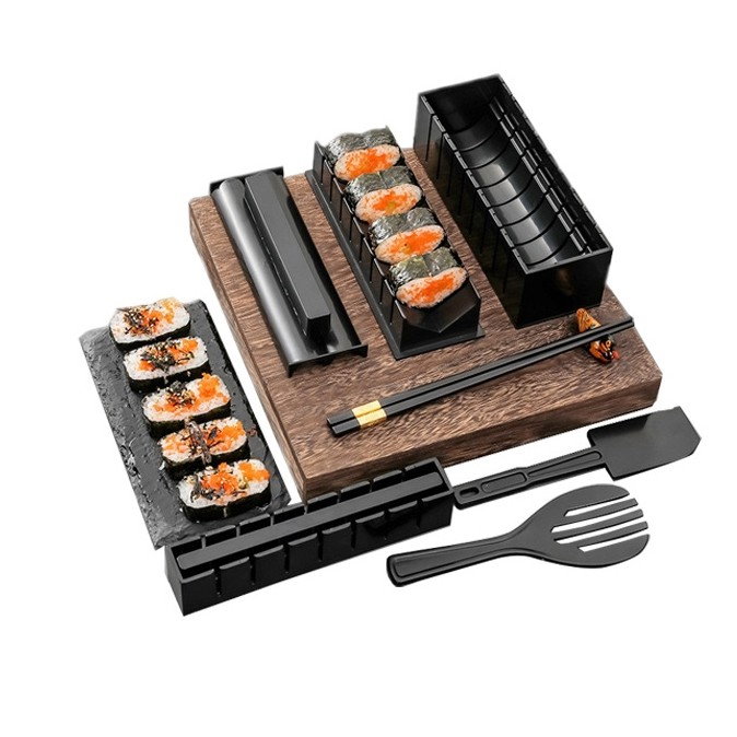 Set ustensile pentru facut sushi Flippy, 10 piese, forma inima inclus, 3 forme clasice, extensibil, finisaj lucios, material ABS, curatare usoara, negru [1]