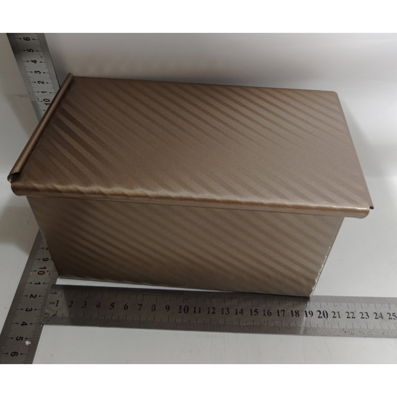 Tava pentru Paine, Flippy, din Otel Carbon, 450 g, cu Capac, Antiaderenta, 21 x 11 x 11.5 cm, Roz Auriu [7]